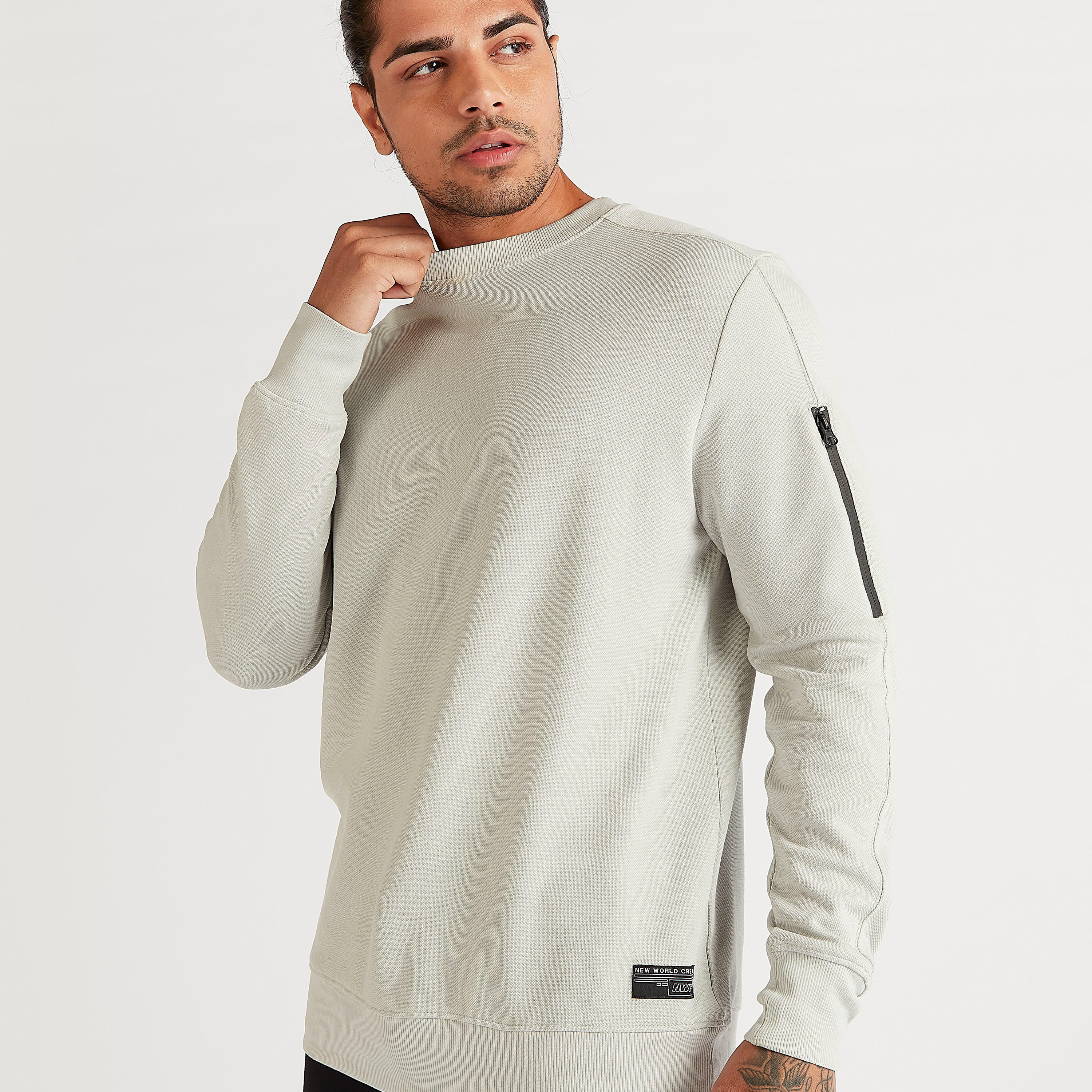 Solid Sweatshirt with Long Sleeves and Zipper Detail-men-winterwear-hoodiesandsweatshirts-image-3