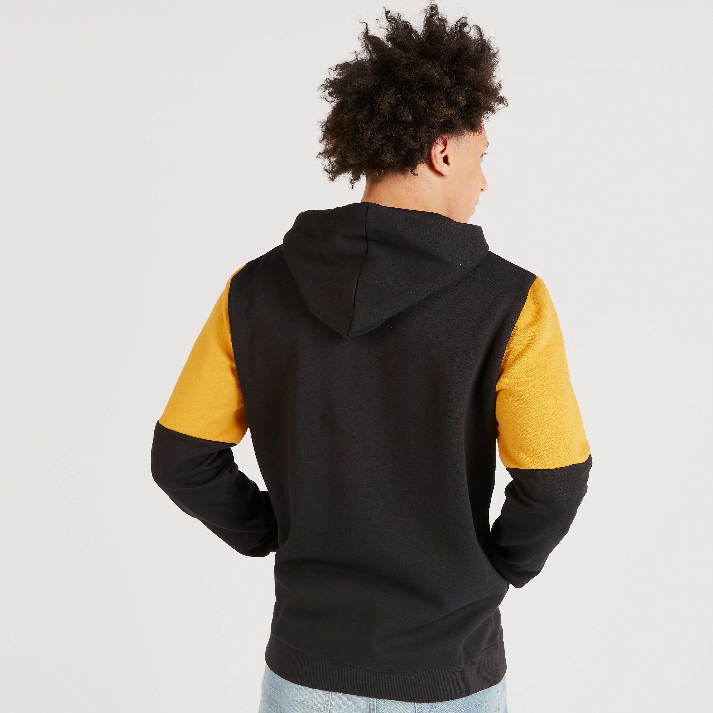 سويت شيرت بقبّعة وأكمام طويلة وطبعات-men-winterwear-hoodiesandsweatshirts-image-4