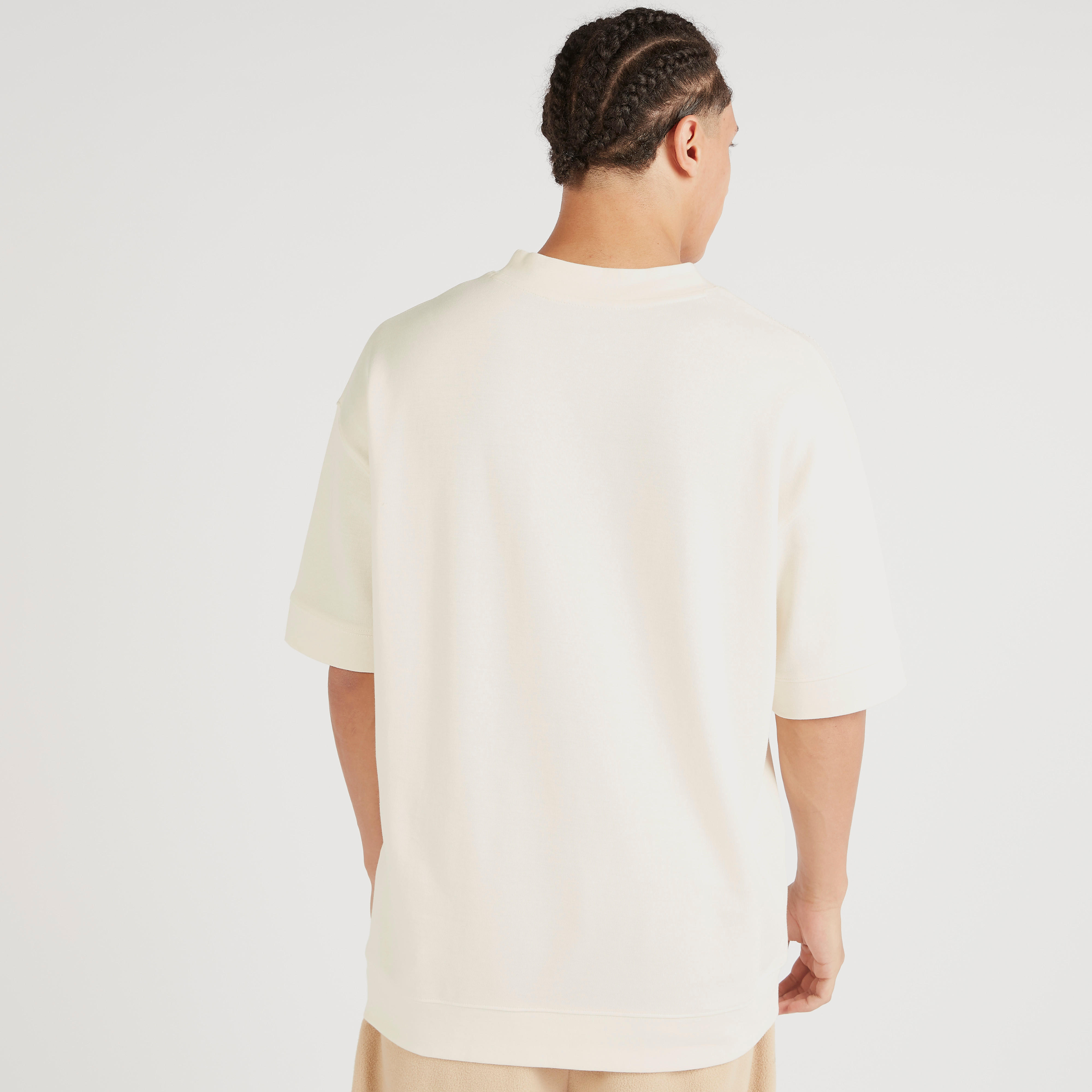 تيشيرت سادة بياقة ضيّقة وأكمام قصيرة-men-clothing-tshirtsandpolos-tshirts-image-2