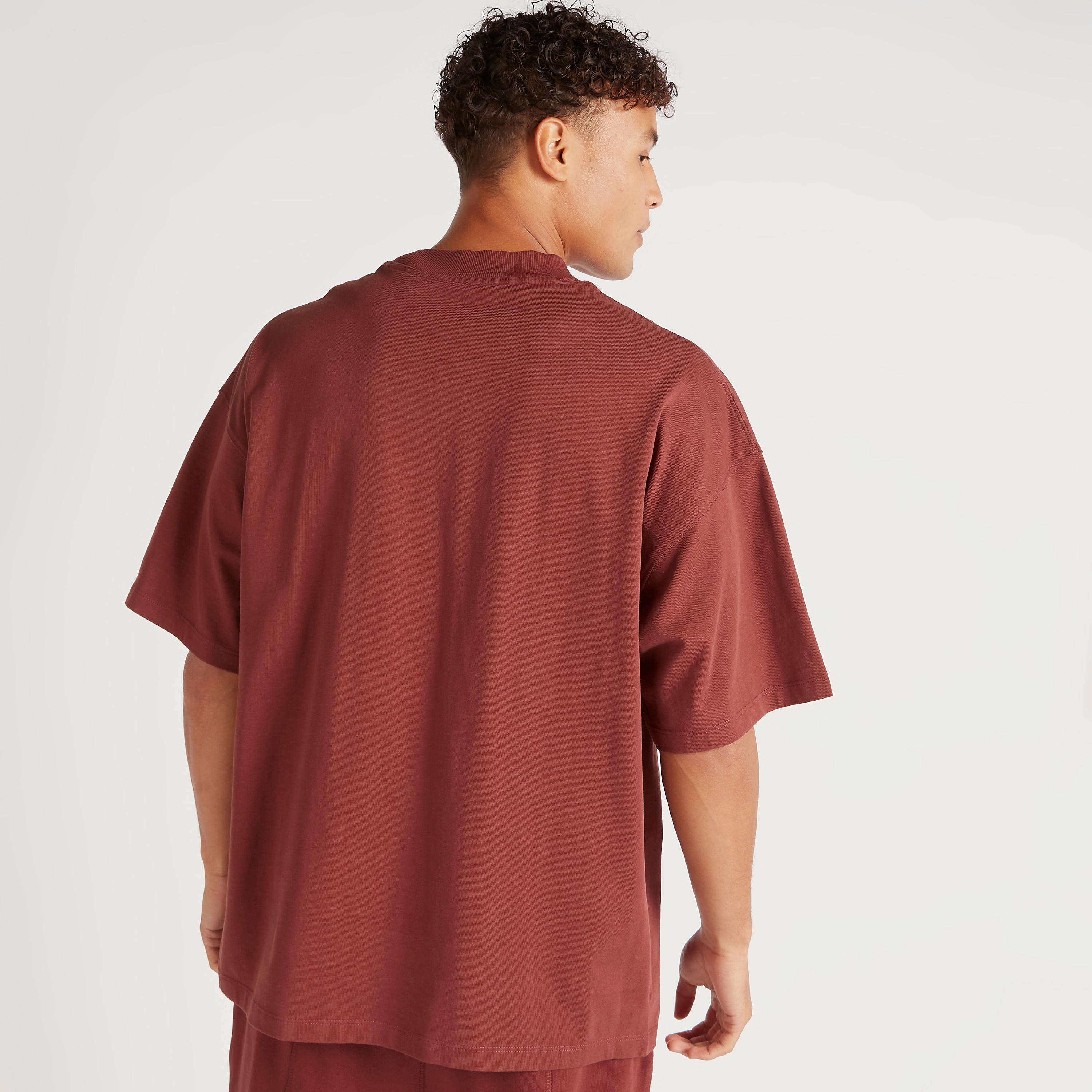 تيشيرت بياقة ضيّقة وأكمام قصيرة وطبعات-men-clothing-tshirtsandpolos-tshirts-image-4