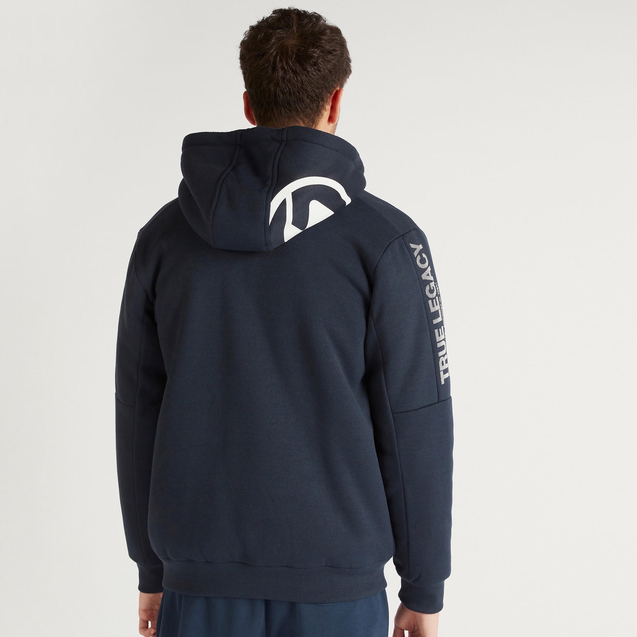 هودي شيربا بسحّاب وأكمام طويلة وجيوب وطبعات-men-winterwear-hoodiesandsweatshirts-image-4