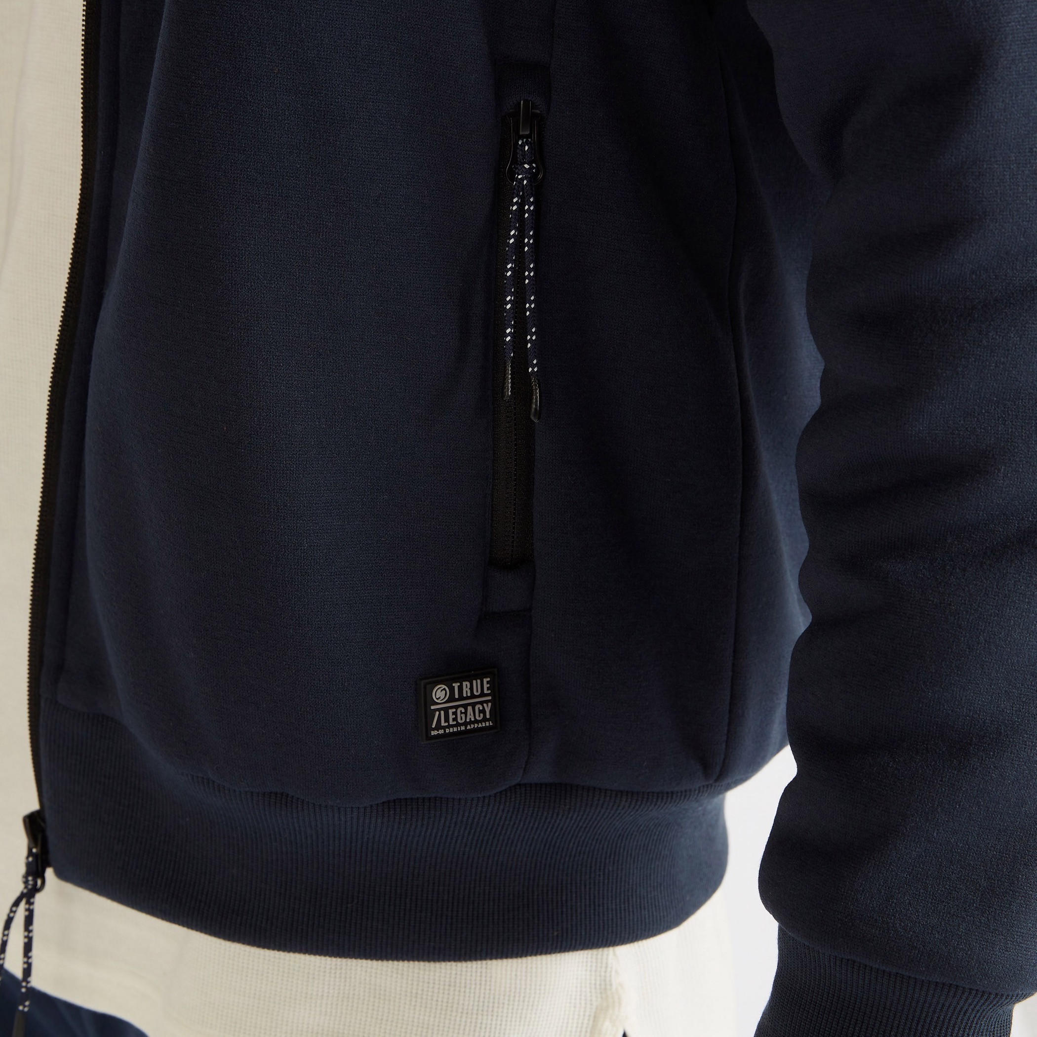 هودي شيربا بسحّاب وأكمام طويلة وجيوب وطبعات-men-winterwear-hoodiesandsweatshirts-image-6