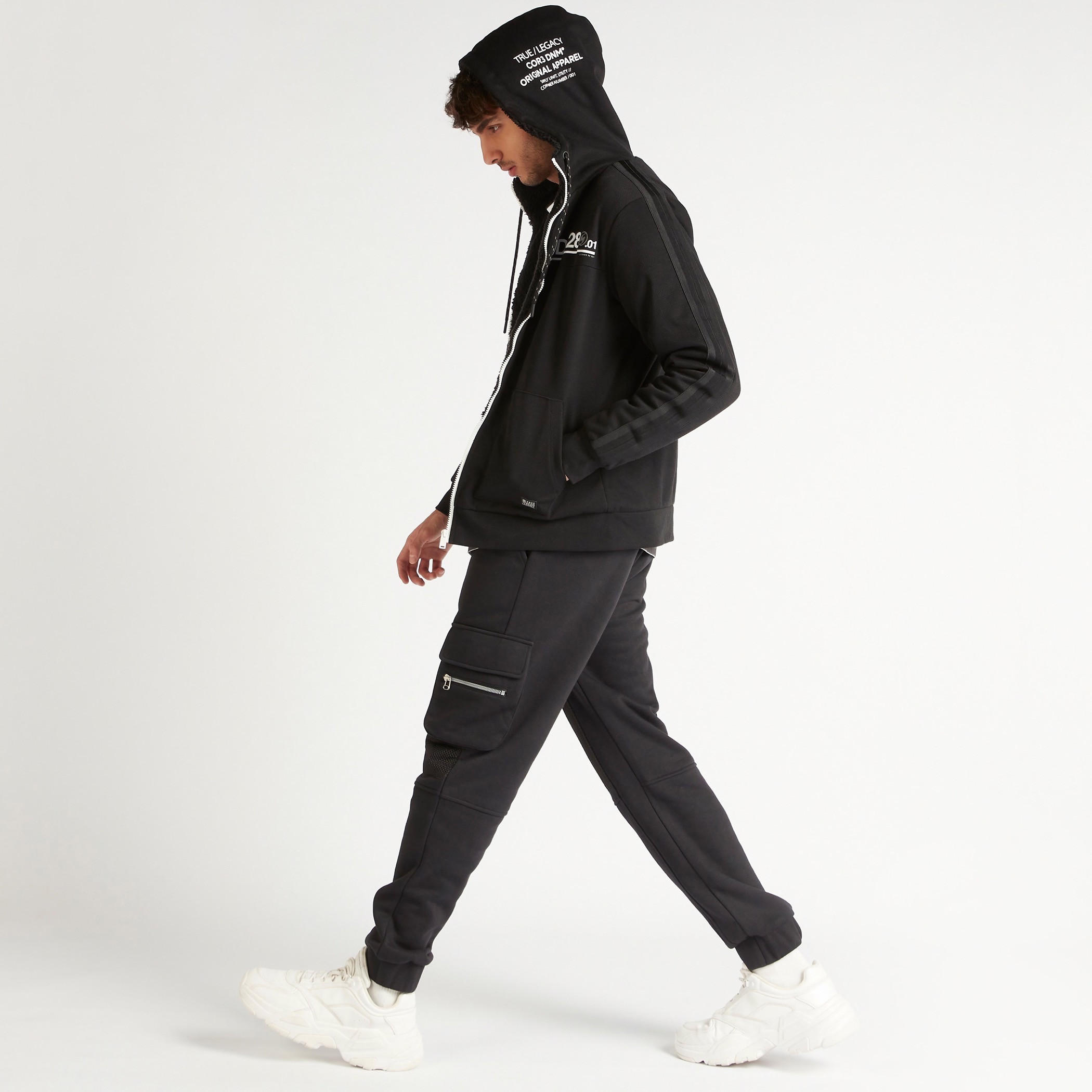 هودي شيربا بسحّاب وأكمام طويلة وجيوب وطبعات-men-winterwear-hoodiesandsweatshirts-image-4