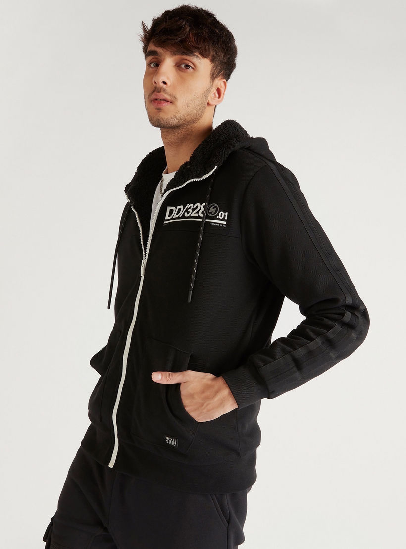 هودي شيربا بسحّاب وأكمام طويلة وجيوب وطبعات-men-winterwear-hoodiesandsweatshirts-image-7