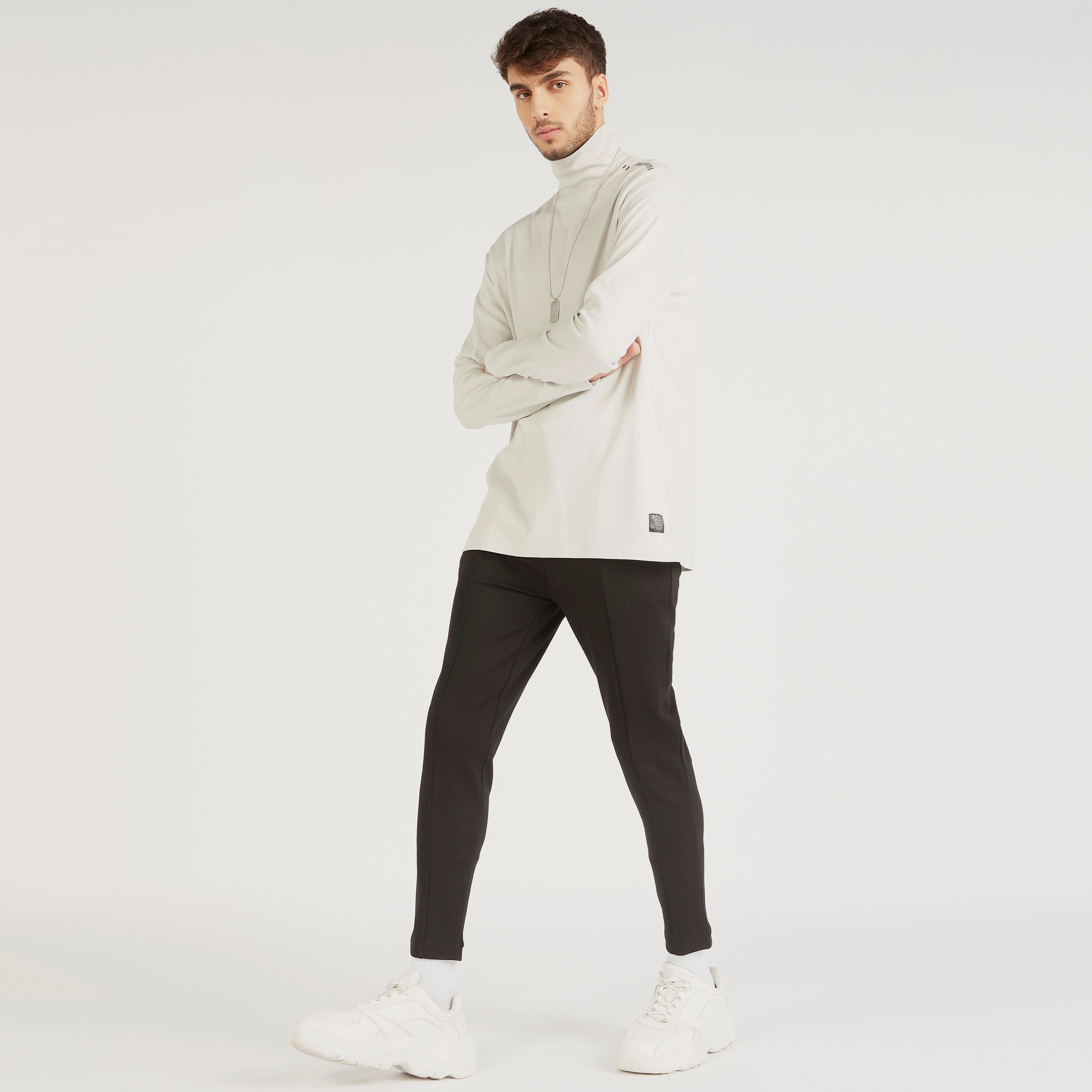 تيشيرت سادة بياقة عالية وأكمام طويلة-men-clothing-tshirtsandpolos-tshirts-image-2