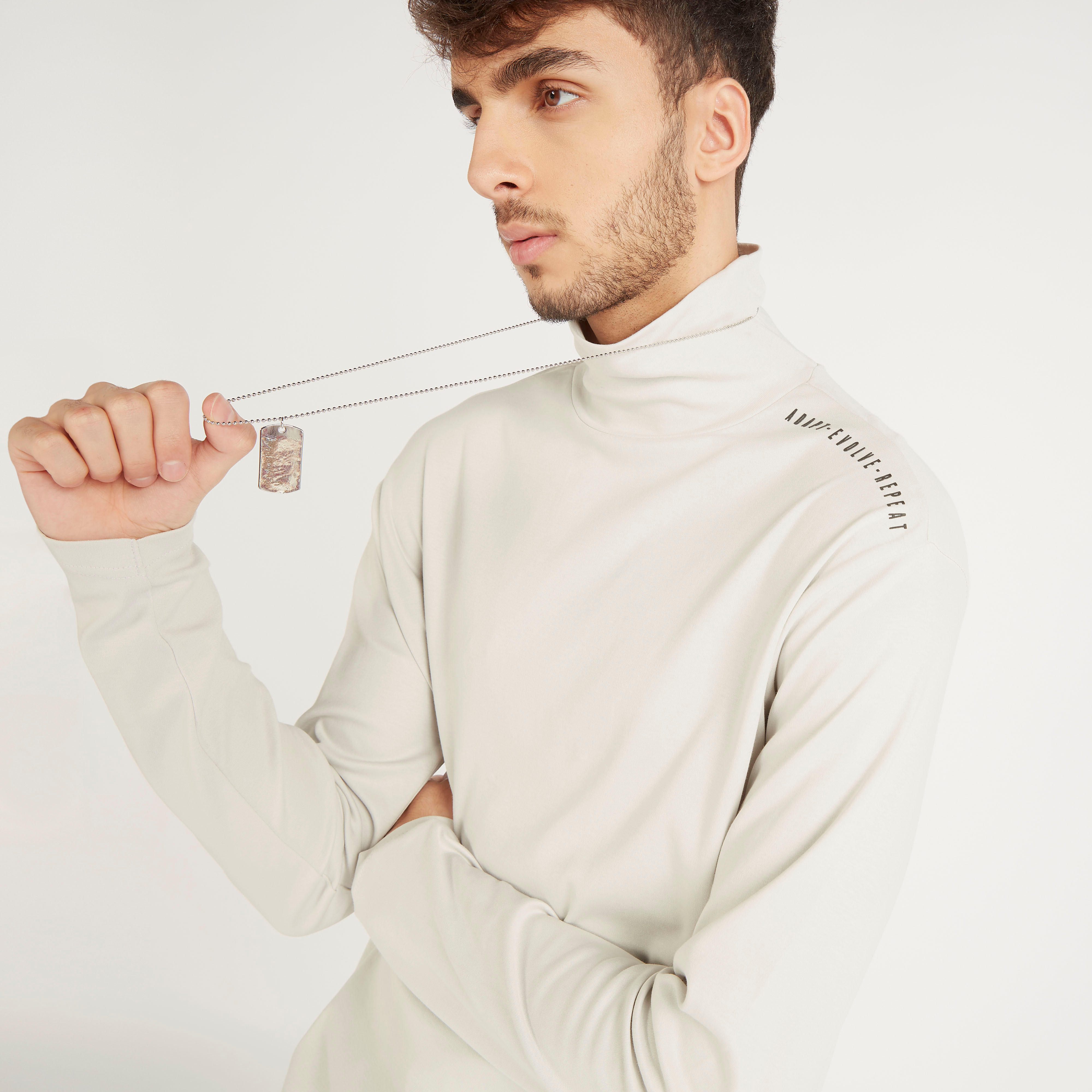 تيشيرت سادة بياقة عالية وأكمام طويلة-men-clothing-tshirtsandpolos-tshirts-image-5