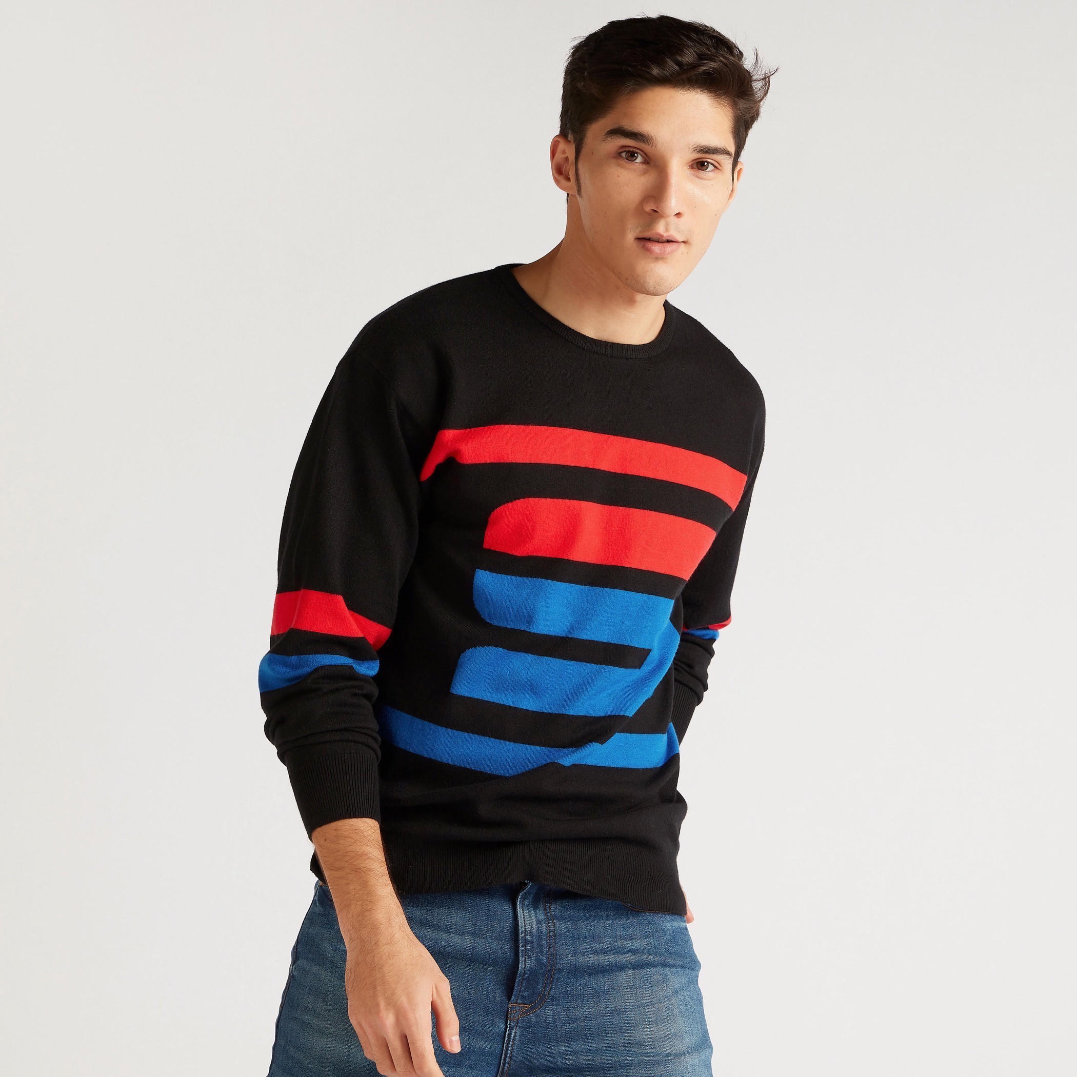 كنزة مقلّمة بتصاميم مغايرة وياقة ضيّقة وأكمام طويلة-men-clothing-sweatersandpullovers-image-1