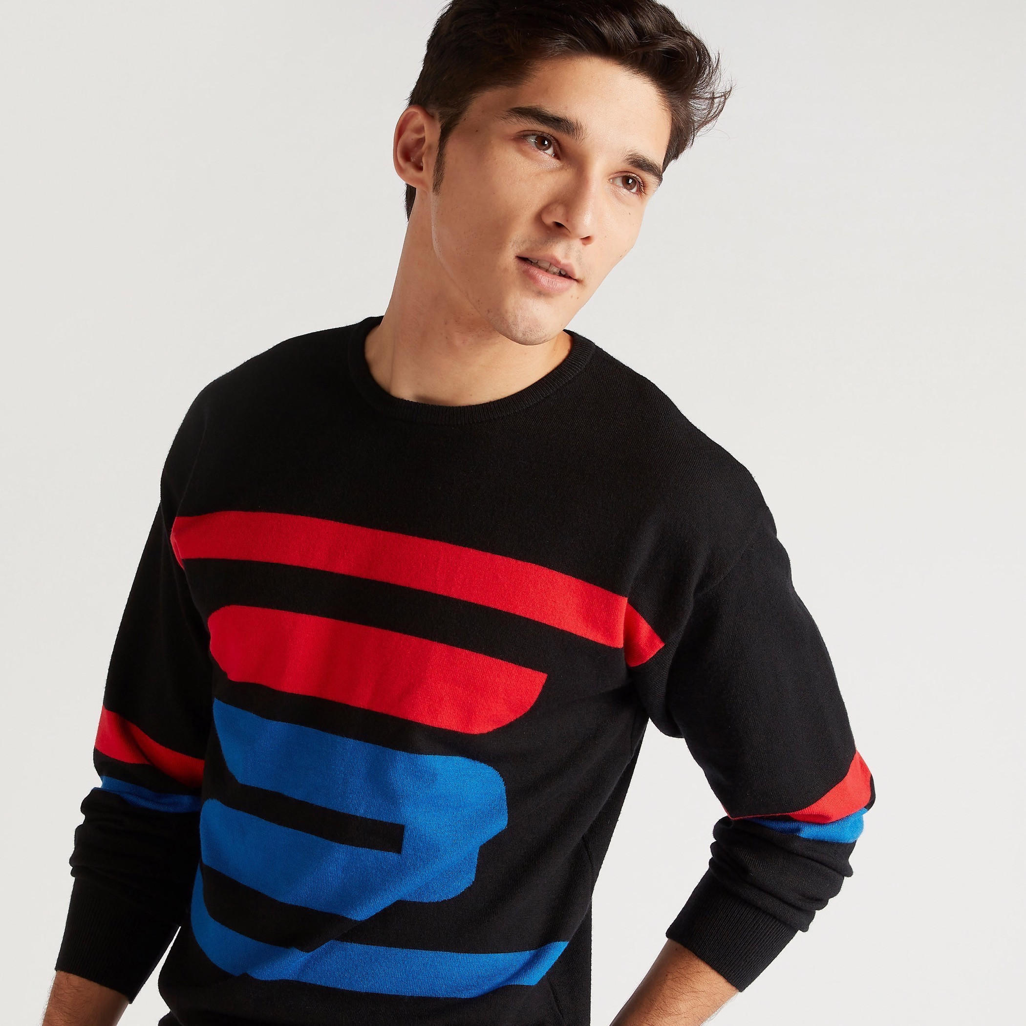كنزة مقلّمة بتصاميم مغايرة وياقة ضيّقة وأكمام طويلة-men-clothing-sweatersandpullovers-image-5