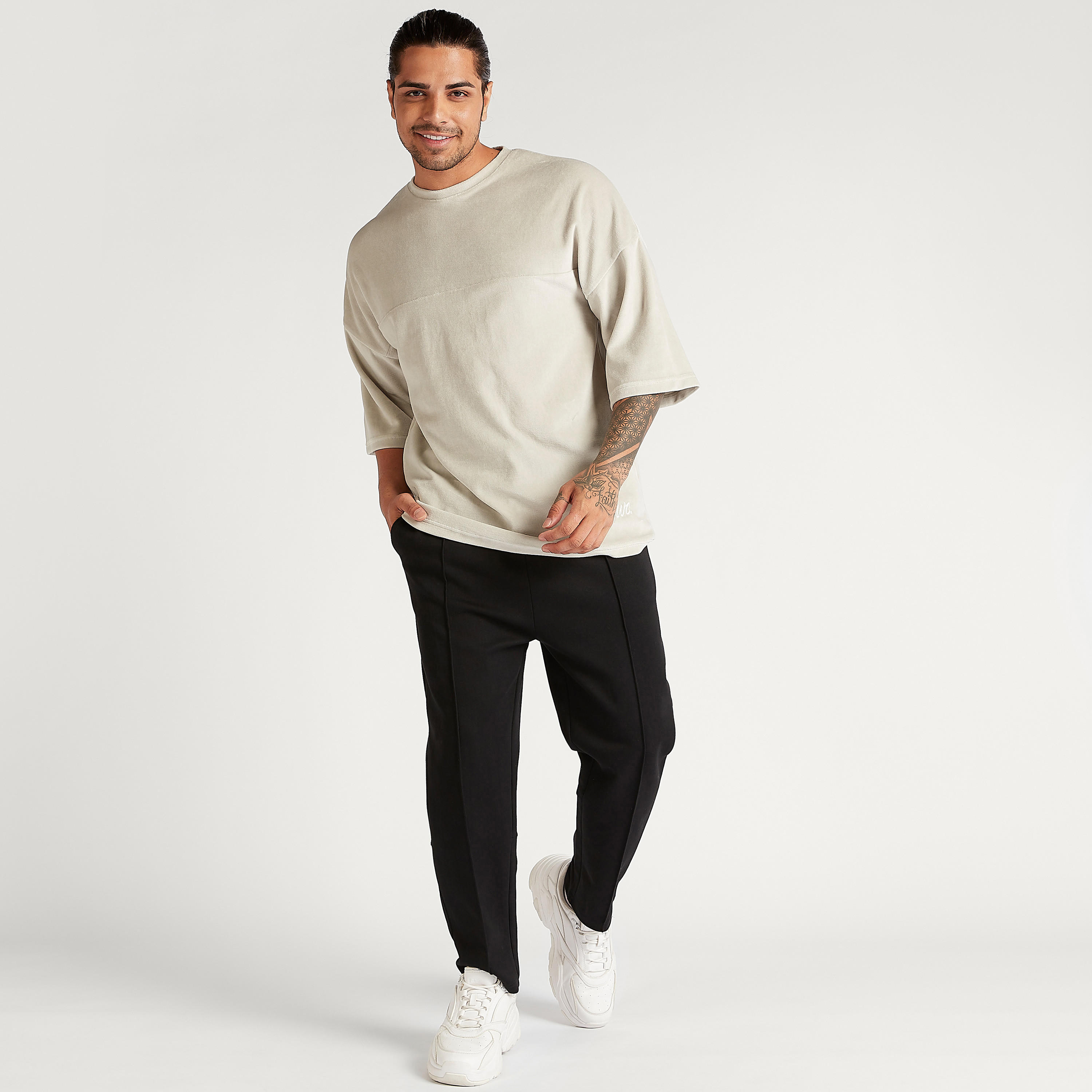 تيشيرت سادة واسع بأكمام 3/4 وياقة ضيّقة-men-clothing-tshirtsandpolos-tshirts-image-3