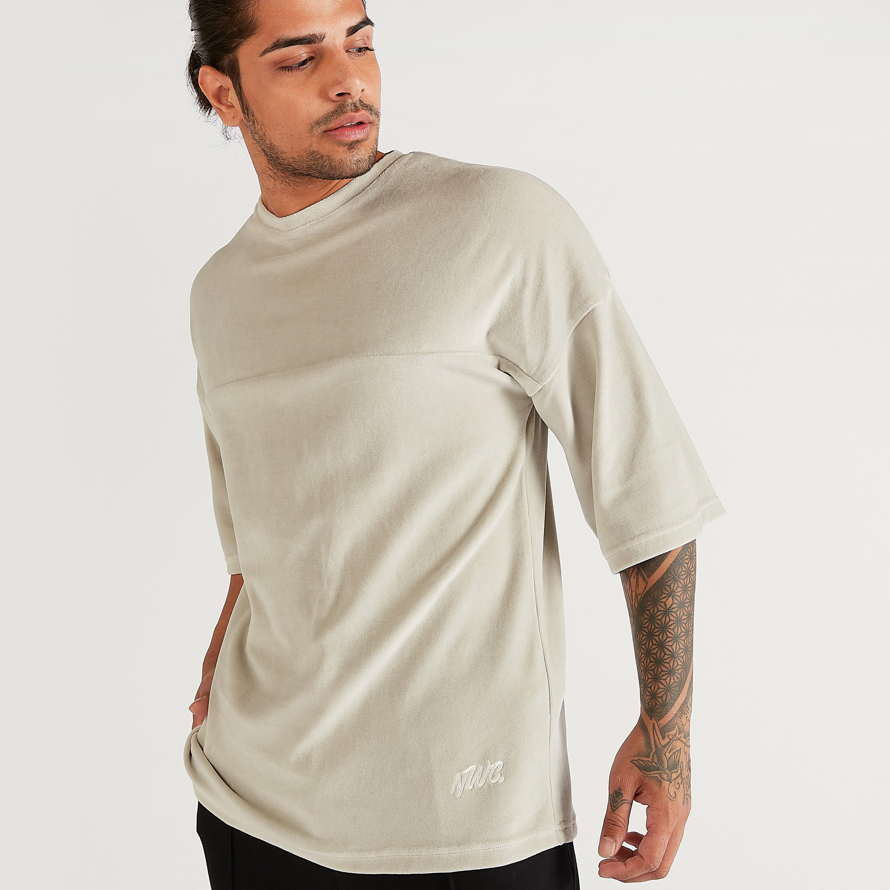 تيشيرت سادة واسع بأكمام 3/4 وياقة ضيّقة-men-clothing-tshirtsandpolos-tshirts-image-2