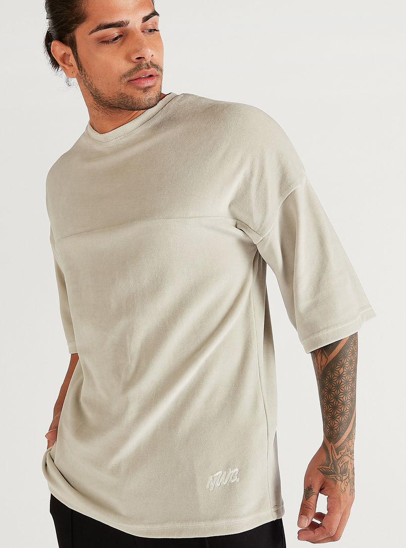 تيشيرت سادة واسع بأكمام 3/4 وياقة ضيّقة-men-clothing-tshirtsandpolos-tshirts-image-2