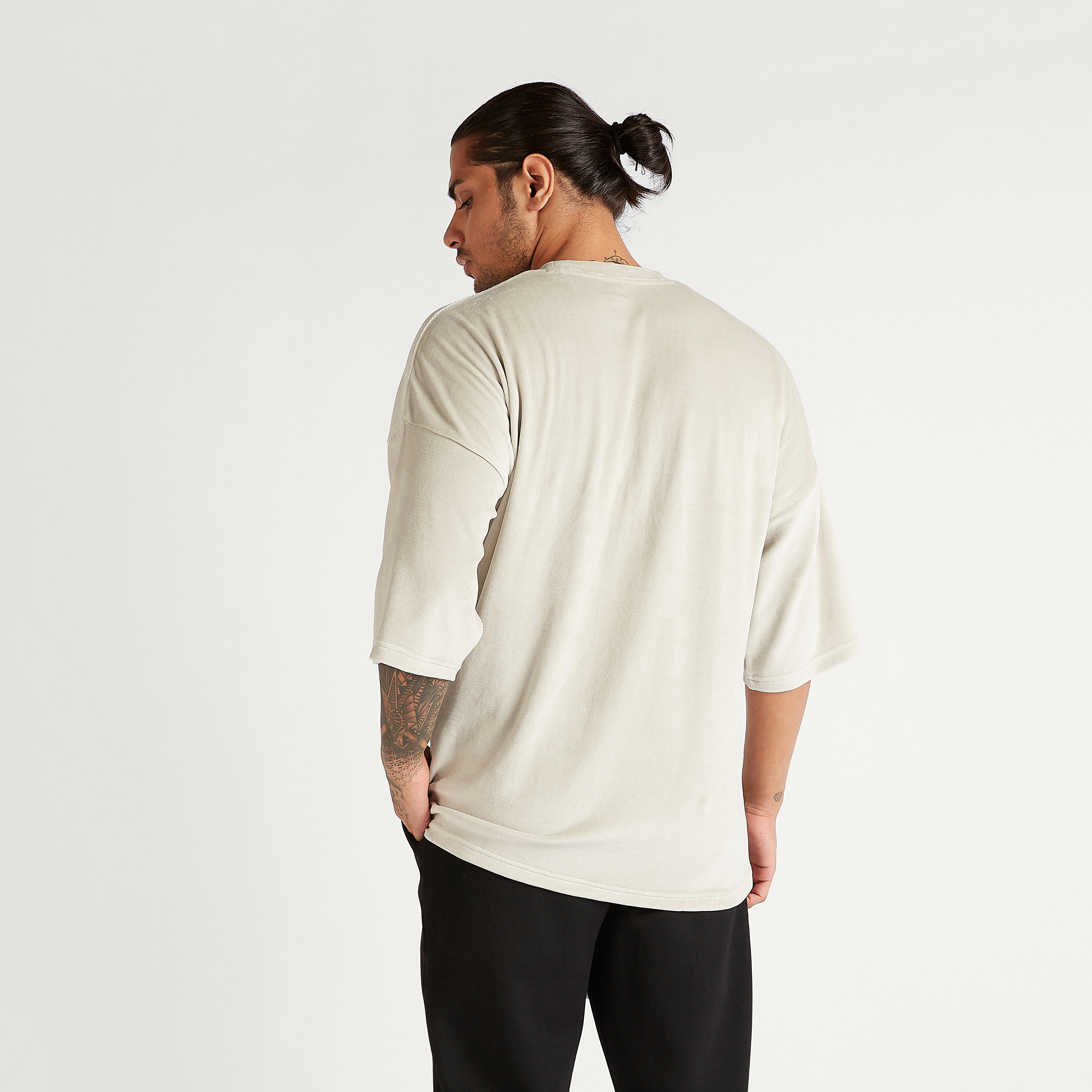 تيشيرت سادة واسع بأكمام 3/4 وياقة ضيّقة-men-clothing-tshirtsandpolos-tshirts-image-1
