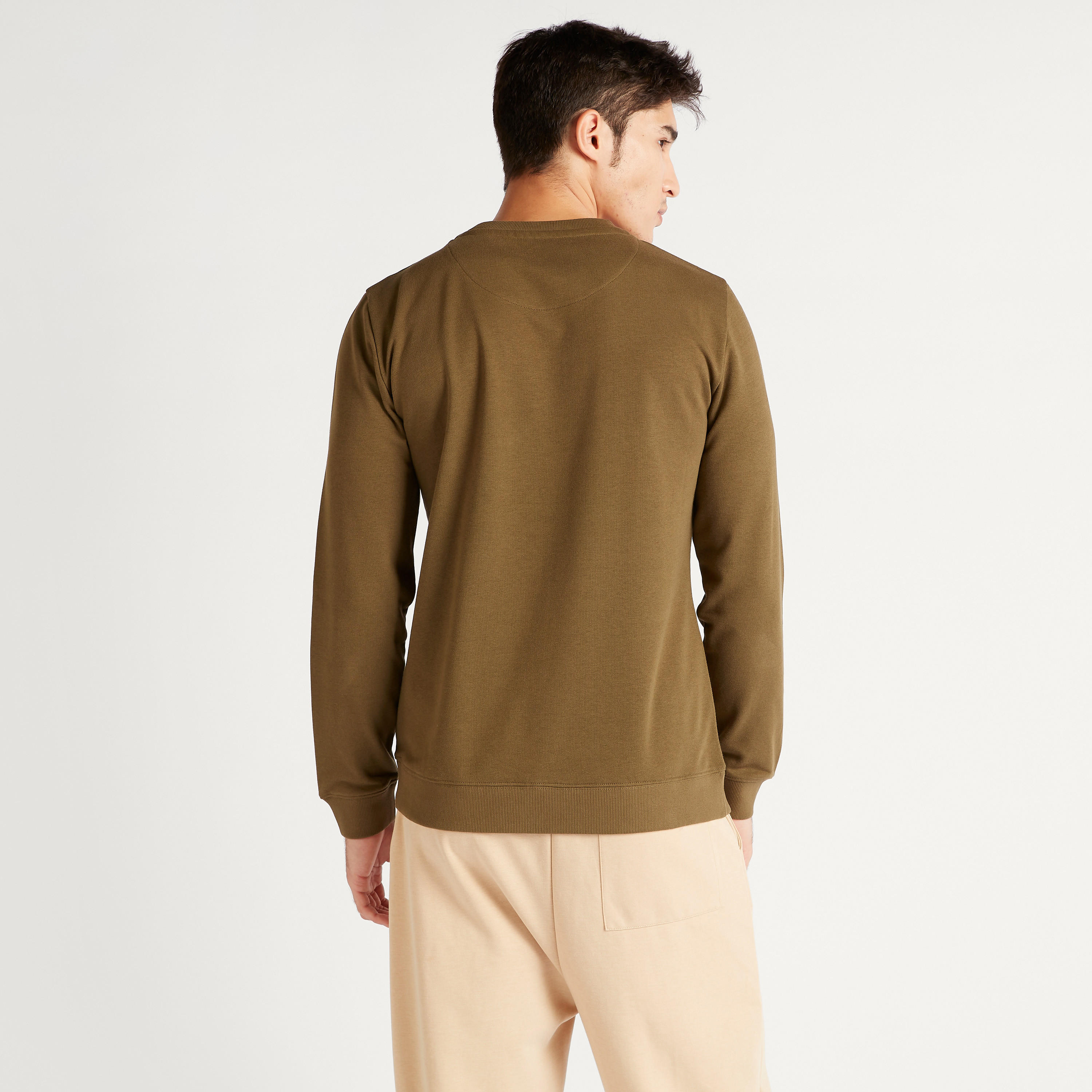 سويت شيرت بياقة ضيقة وأكمام طويلة وطبعات-men-winterwear-hoodiesandsweatshirts-image-4