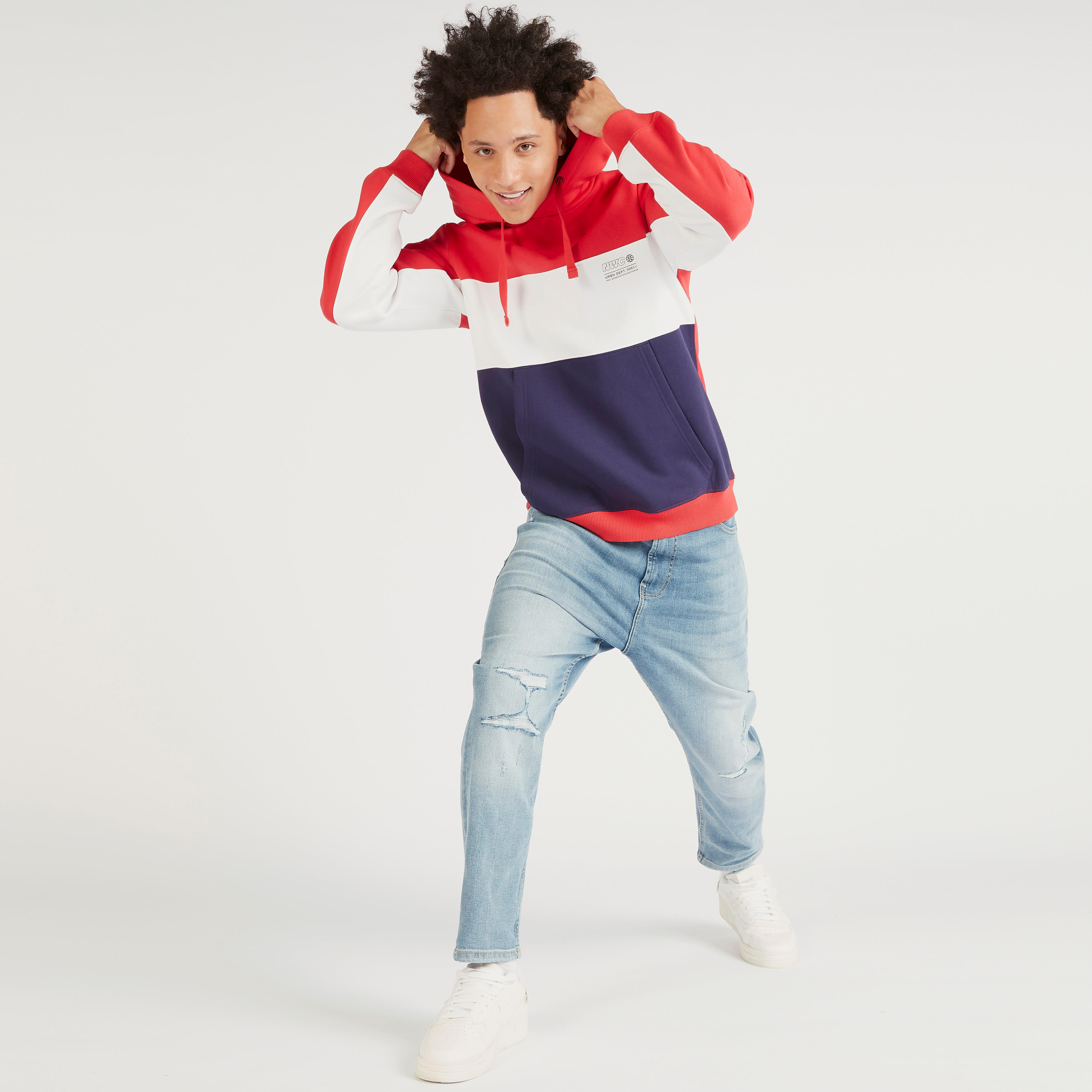 سويت شيرت كتل ملونة بقبّعة وأكمام طويلة-men-winterwear-hoodiesandsweatshirts-image-5