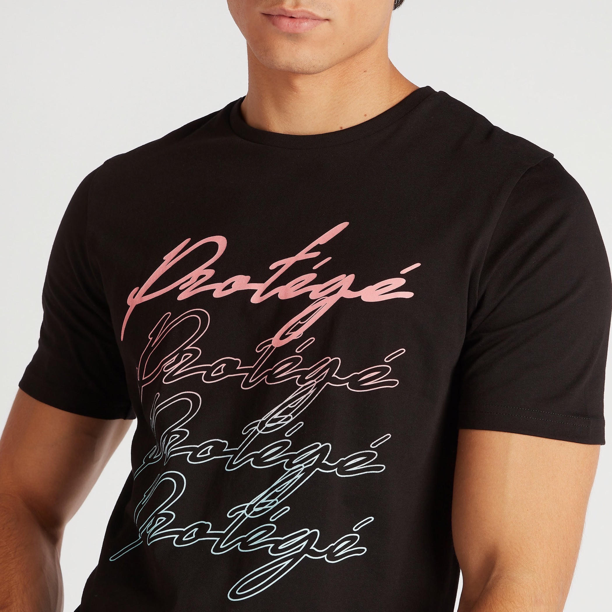 تيشيرت بياقة ضيّقة وأكمام قصيرة وطبعات-men-clothing-tshirtsandpolos-tshirts-image-3