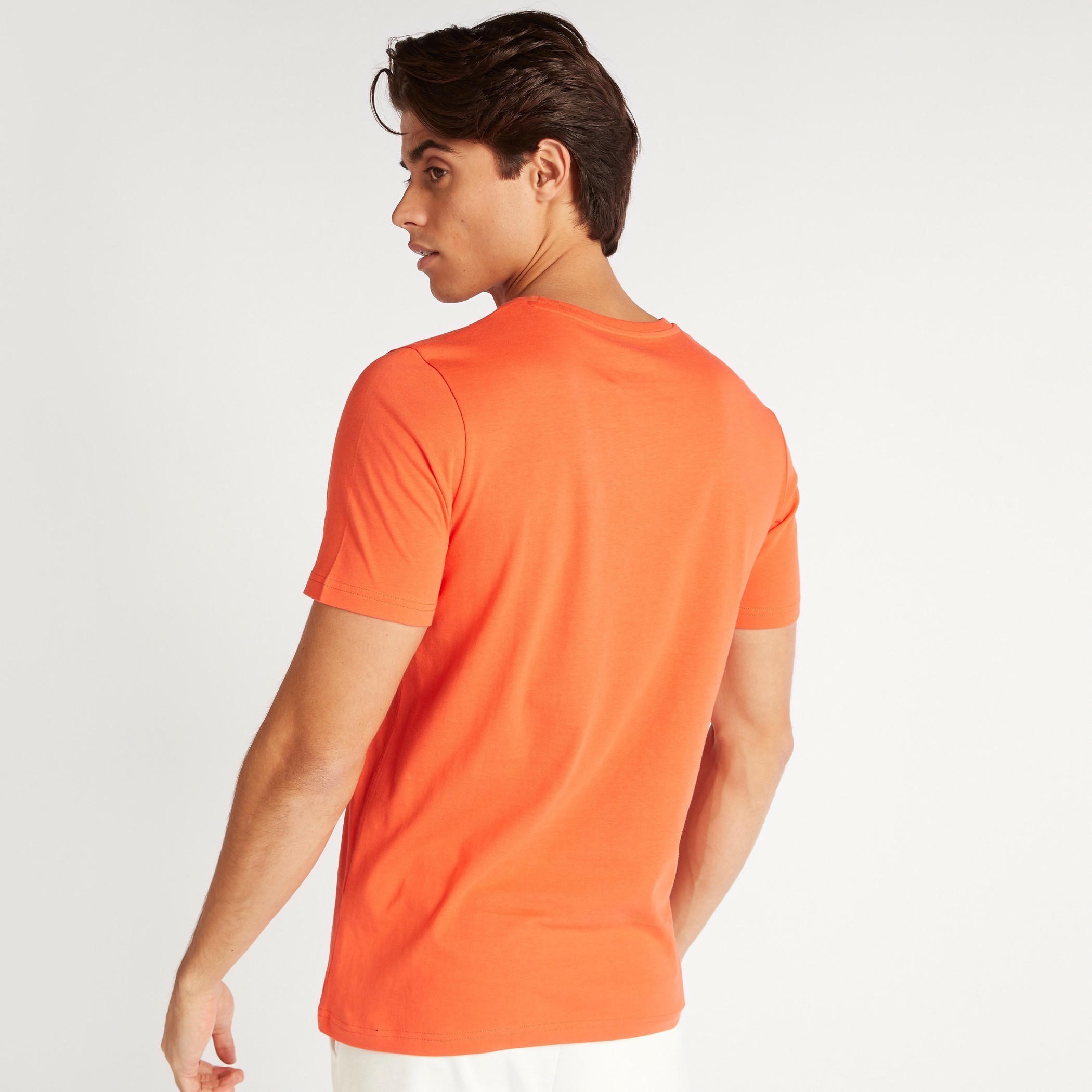 تيشيرت بياقة ضيّقة وأكمام قصيرة وطبعات-men-clothing-tshirtsandpolos-tshirts-image-4