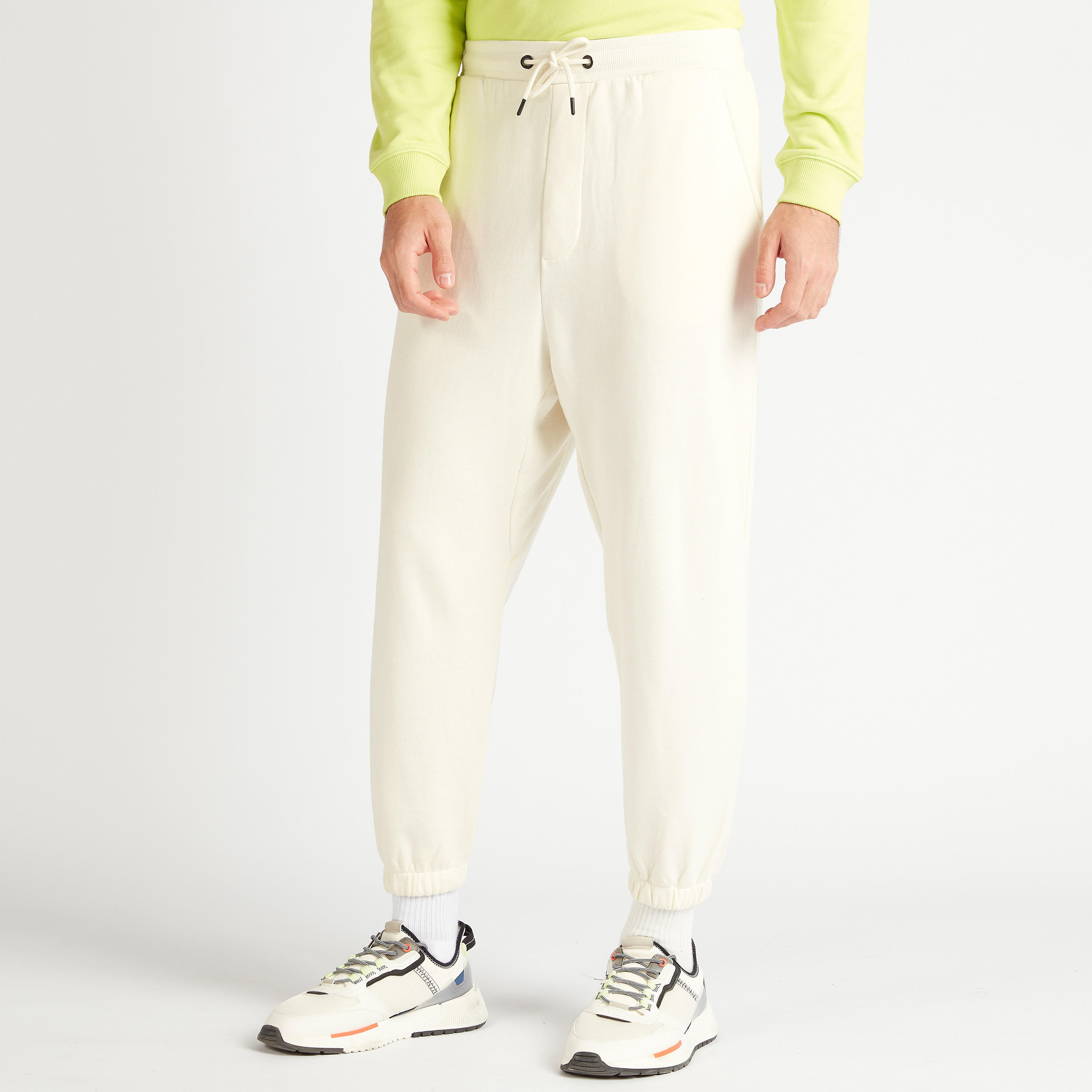 بنطلون رياضي سادة برباط إغلاق وجيوب-men-clothing-bottoms-joggers-image-4