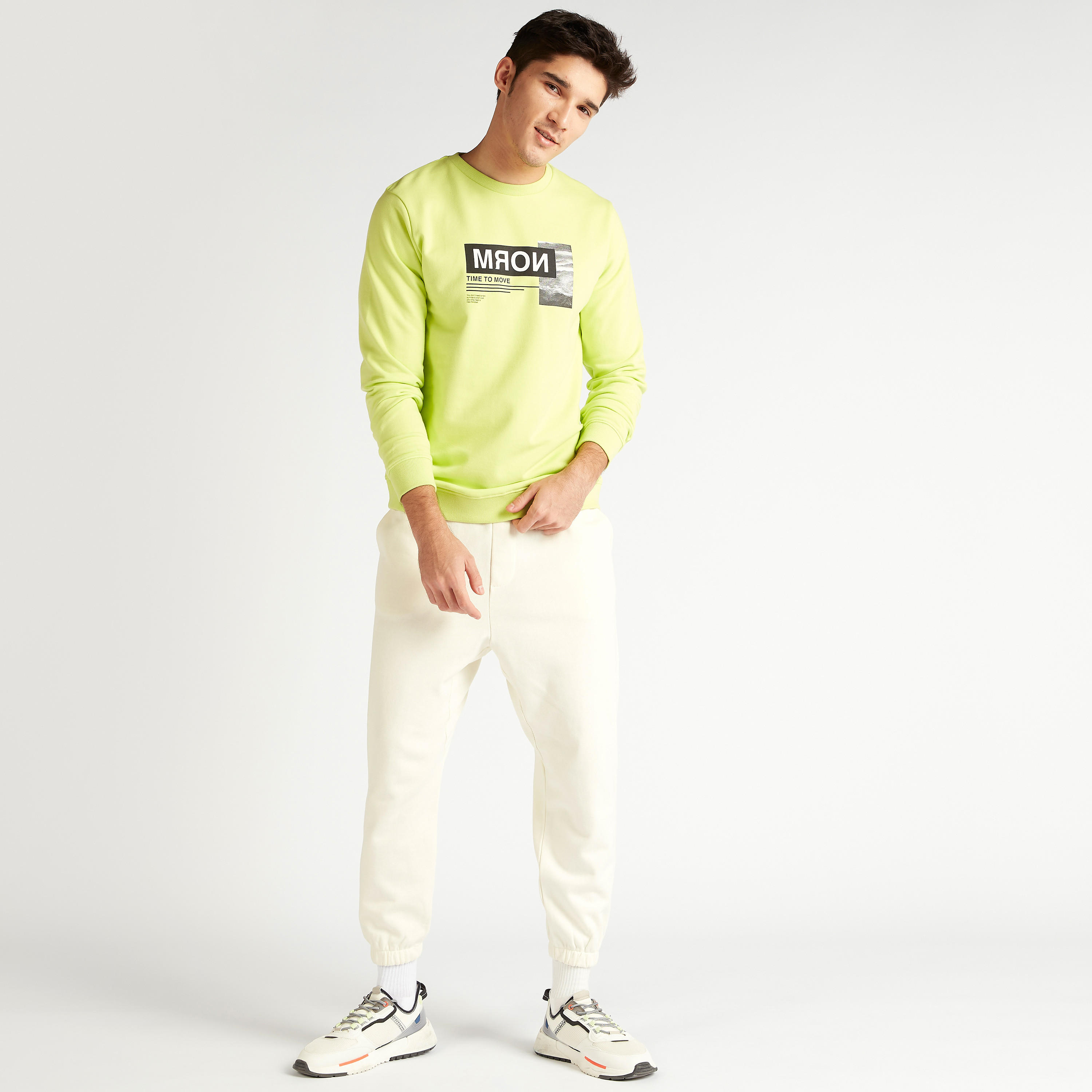 بنطلون رياضي سادة برباط إغلاق وجيوب-men-clothing-bottoms-joggers-image-3