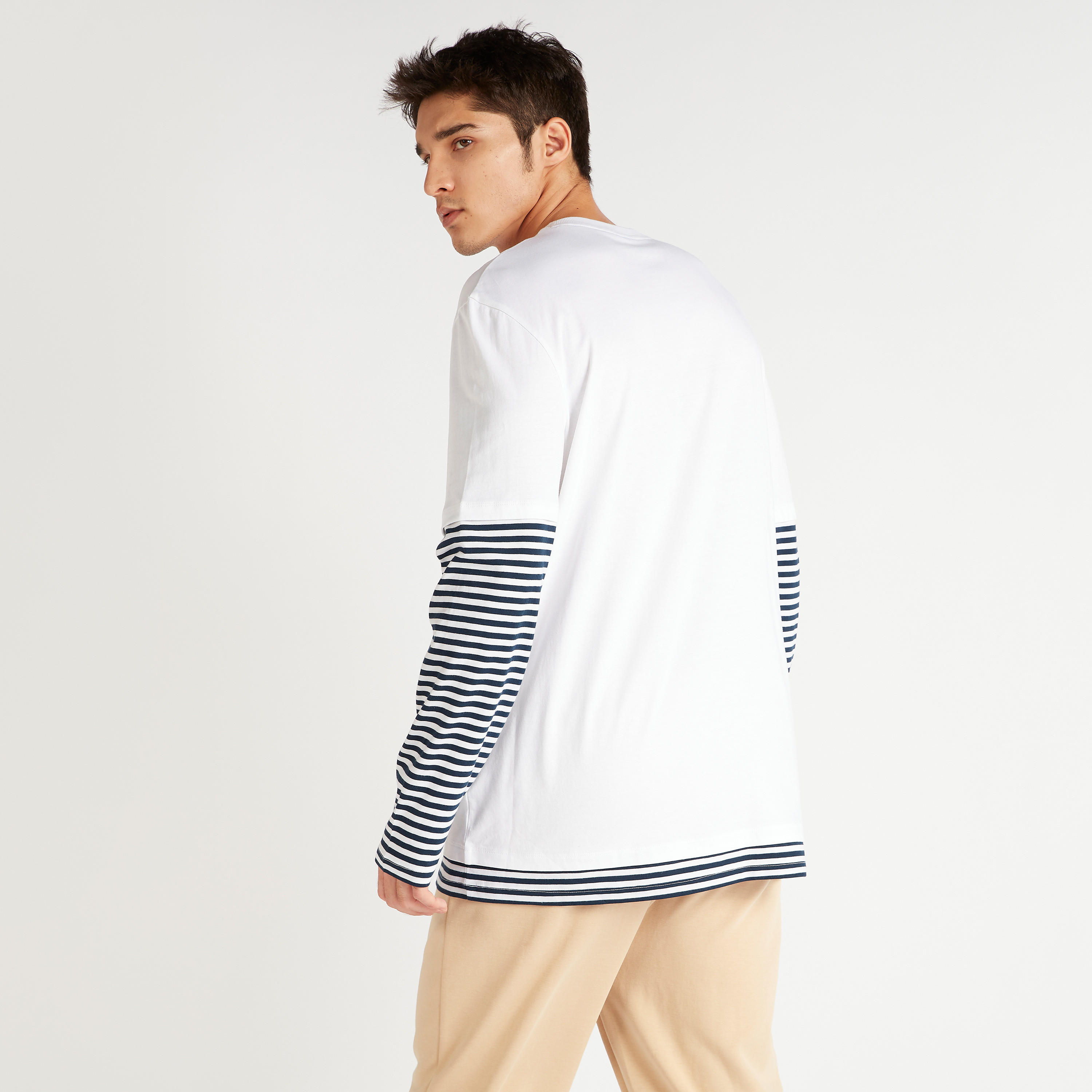 تيشيرت بياقة ضيّقة وأكمام طويلة وطبعات-men-clothing-tshirtsandpolos-tshirts-image-4