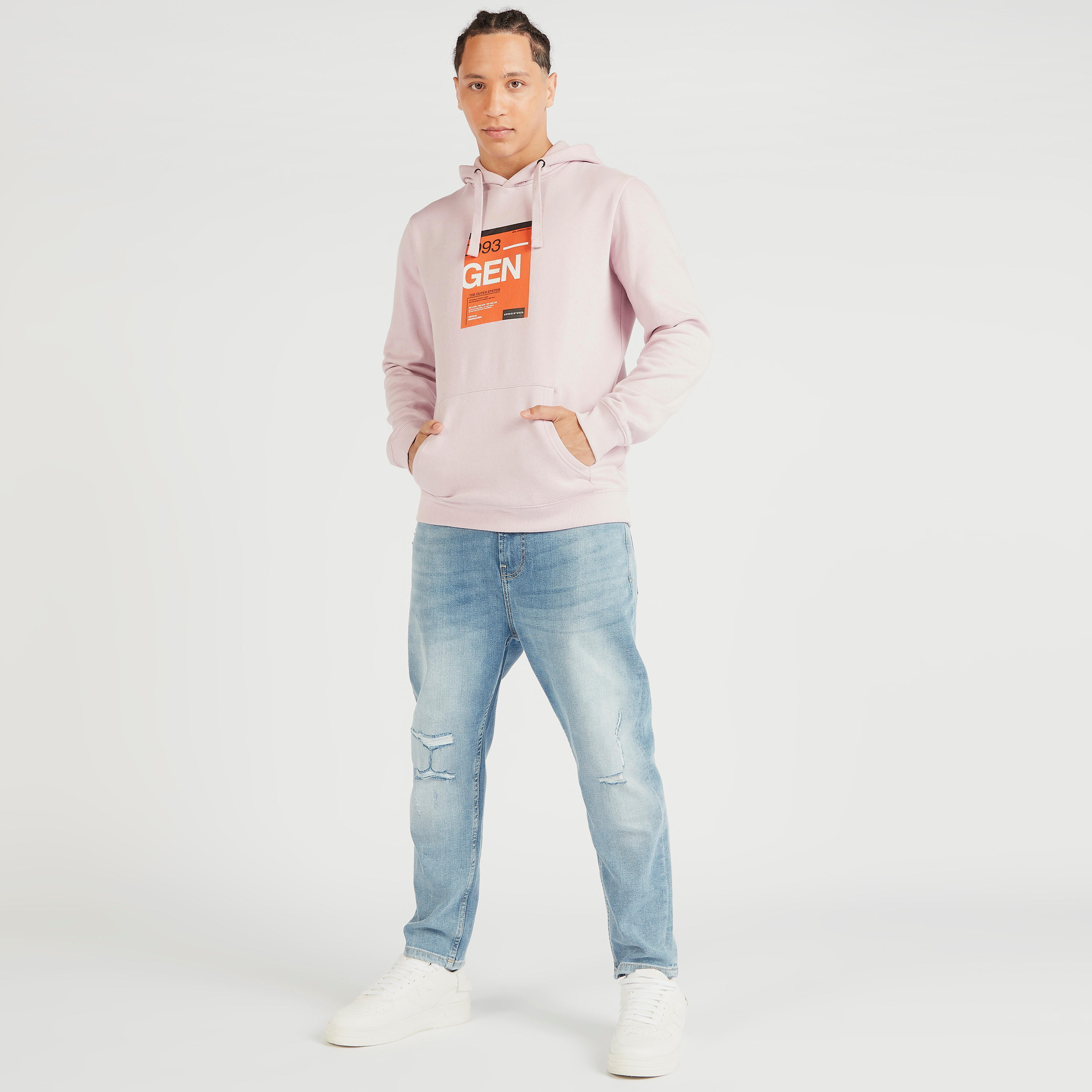 سويت شيرت سادة بقبعة وأكمام طويلة  وطبعات جرافيك-men-winterwear-hoodiesandsweatshirts-image-4