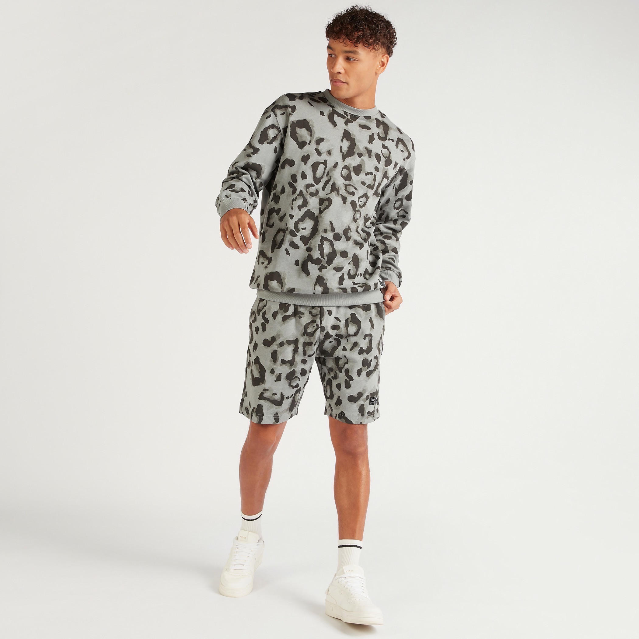 Leopard Print Mid-Rise Shorts with Drawstring Closure-men-clothing-bottoms-shorts-image-2