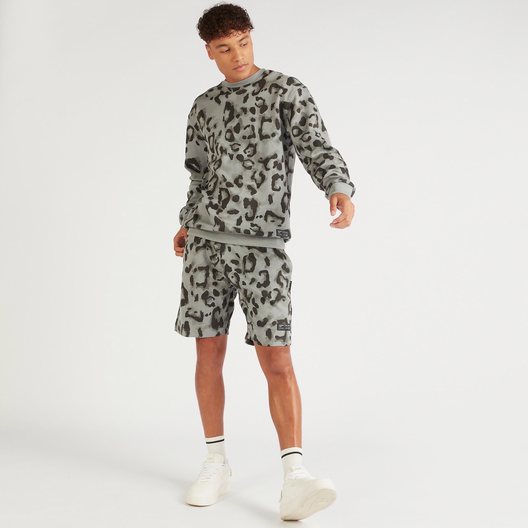 Leopard Print Crew Neck Sweatshirt with Long Sleeves-men-winterwear-hoodiesandsweatshirts-image-2