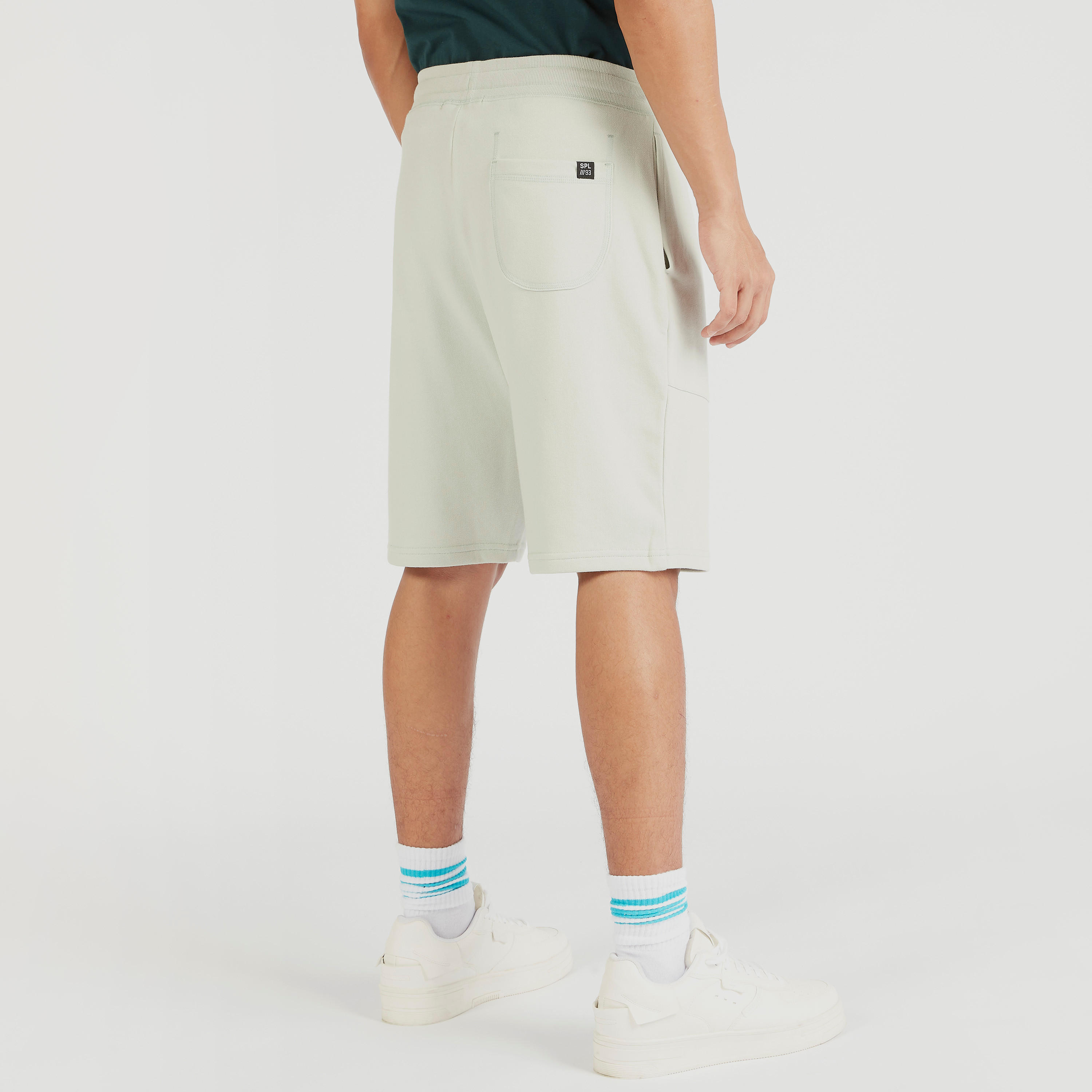 شورت سادة برباط إغلاق وجيوب-men-clothing-bottoms-shorts-image-2