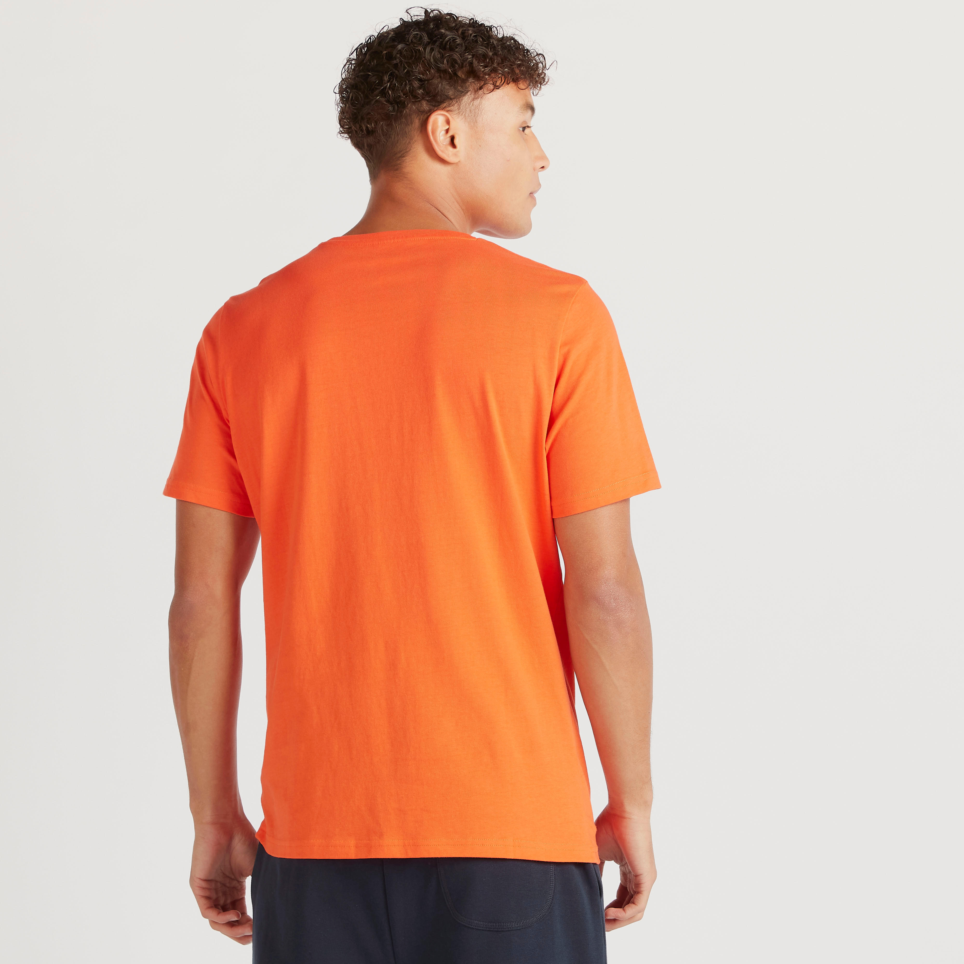 تيشيرت بياقة ضيقة وأكمام قصيرة وطبعات-men-clothing-tshirtsandpolos-tshirts-image-2