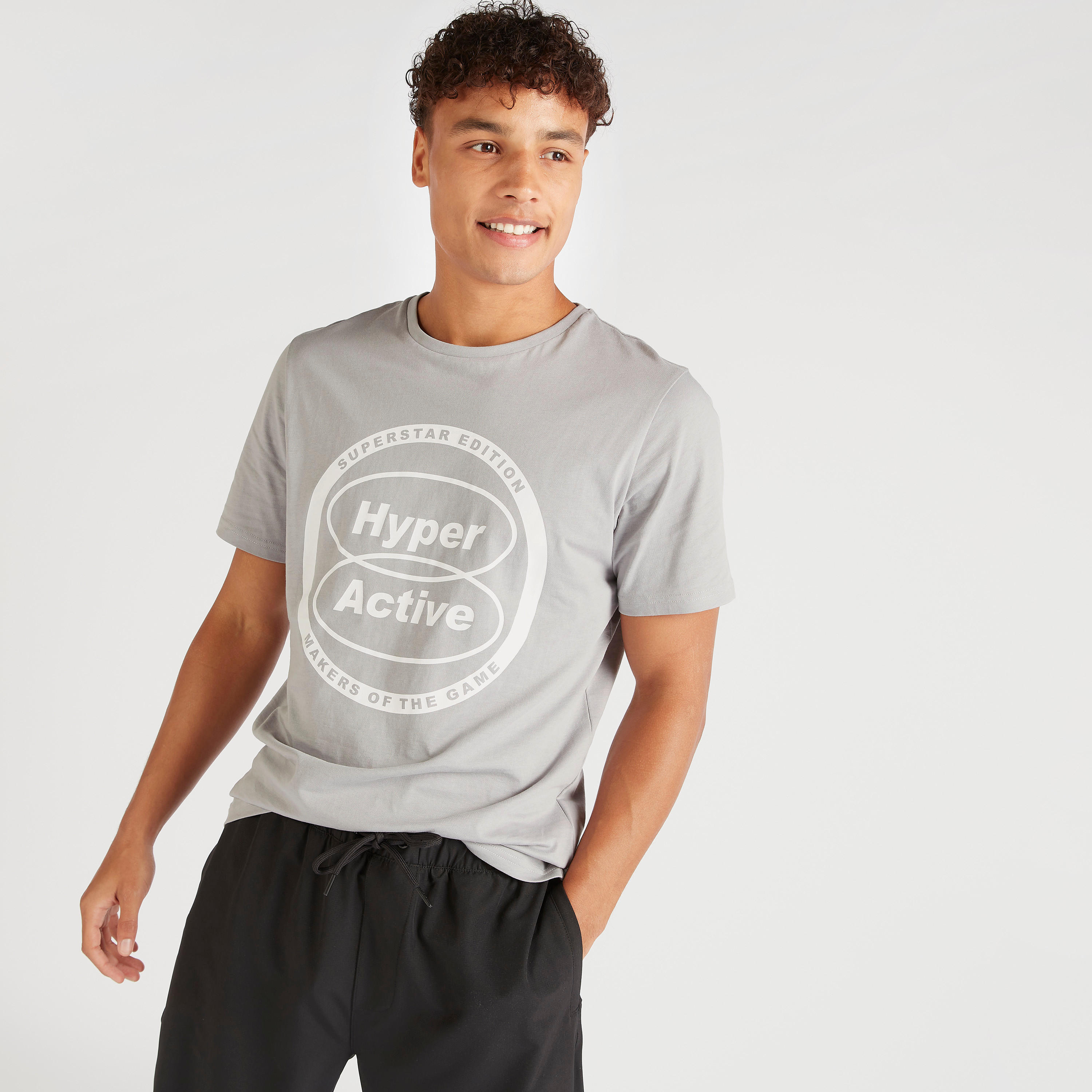 تيشيرت بياقة ضيّقة وأكمام قصيرة وطبعات-men-clothing-tshirtsandpolos-tshirts-image-1