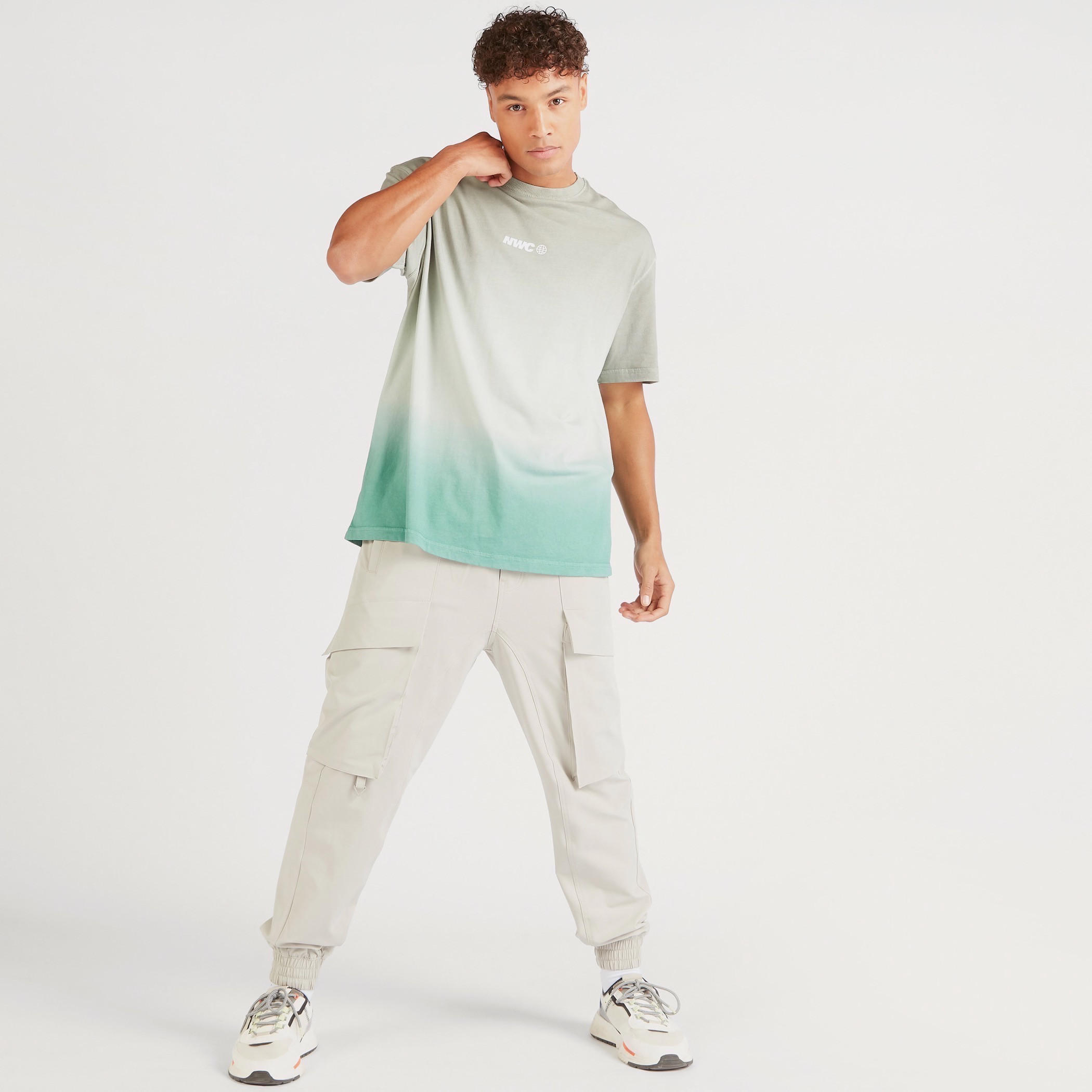 تيشيرت أومبري بياقة ضيّقة وأكمام قصيرة-men-clothing-tshirtsandpolos-tshirts-image-2