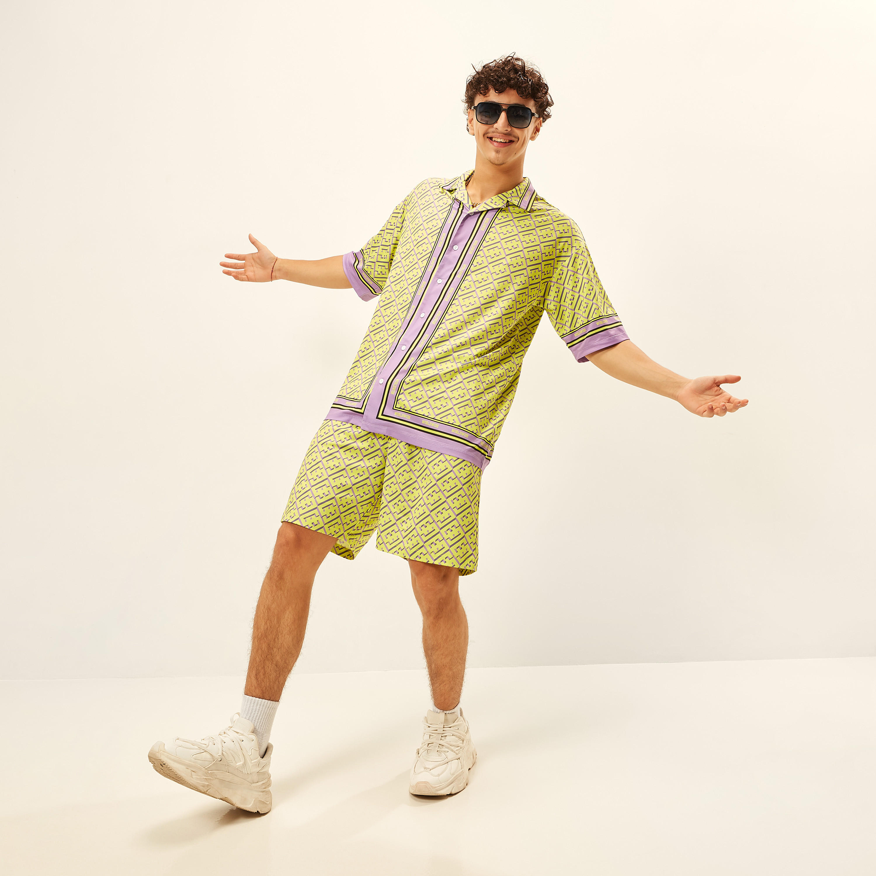 Printed Shorts with Drawstring Closure and Pockets-men-clothing-bottoms-shorts-image-2