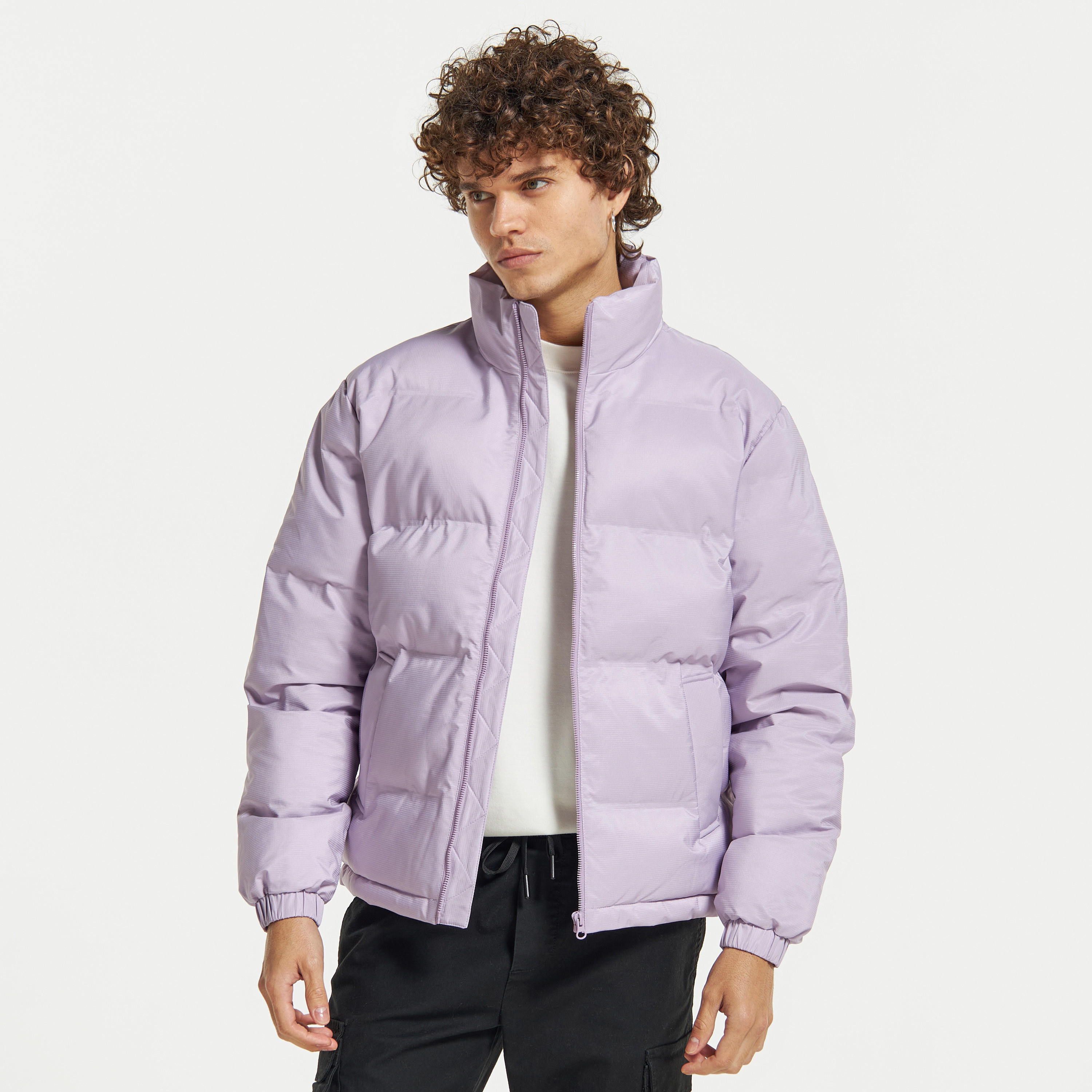 جاكيت منفوخ مبطن بأكمام طويلة وسحّاب-men-clothing-jacketsandblazers-jackets-image-4