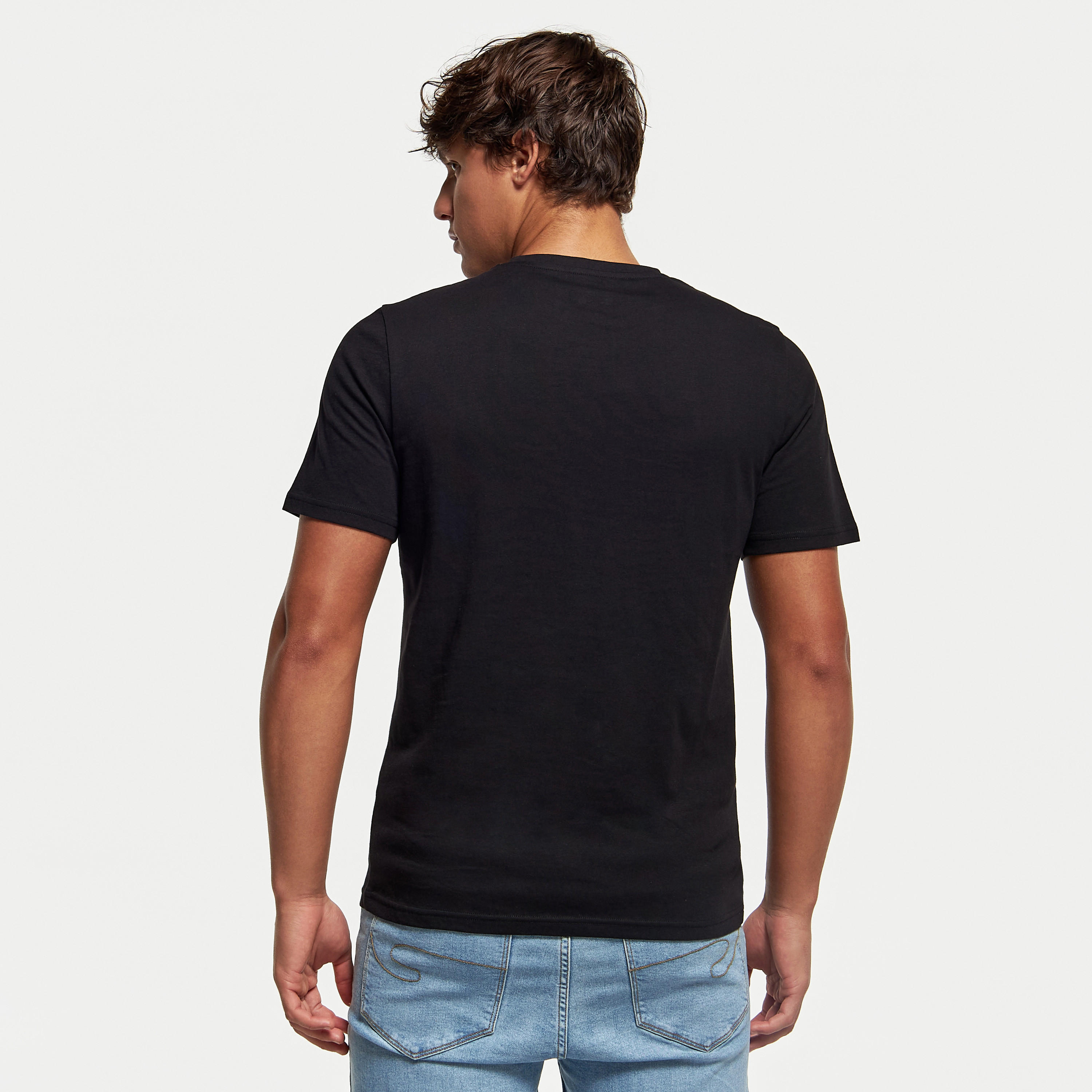 تيشيرت بياقة ضيّقة وأكمام قصيرة وطبعات-men-clothing-tshirtsandpolos-tshirts-image-3