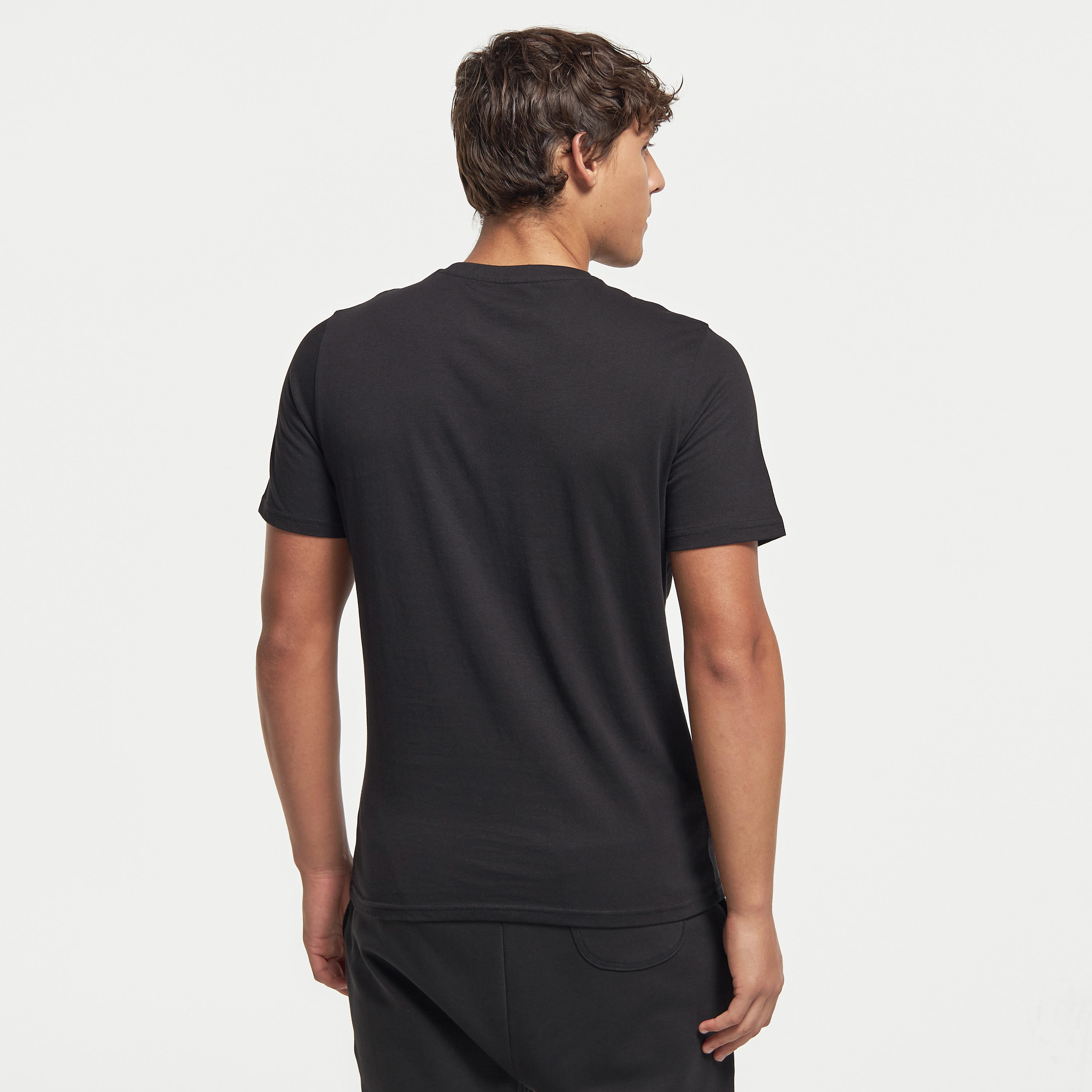تيشيرت بياقة ضيّقة وأكمام قصيرة وطبعات-men-clothing-tshirtsandpolos-tshirts-image-3