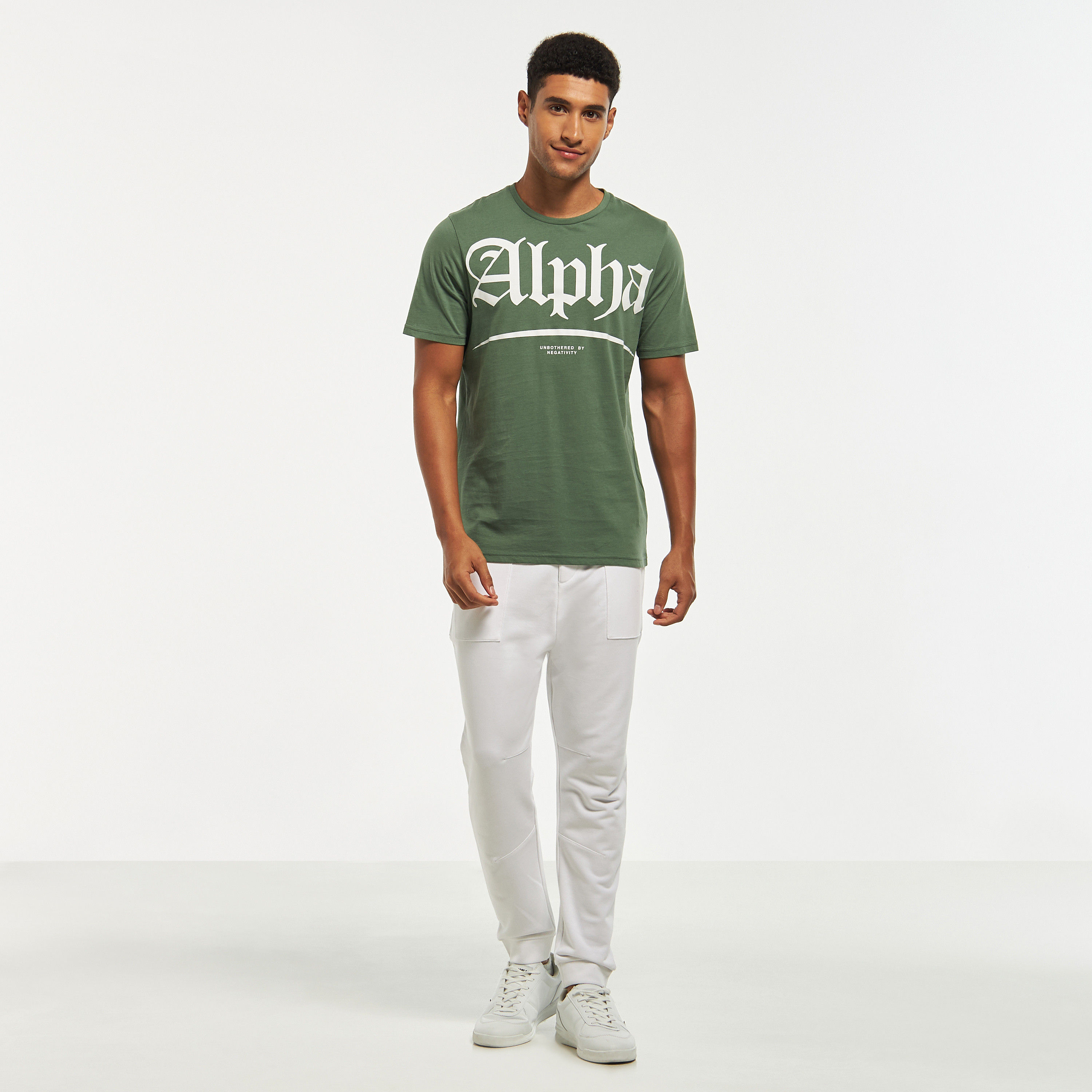 بنطلون رياضي سادة بخصر مطاطي وجيوب فضفاض-men-clothing-bottoms-joggers-image-6