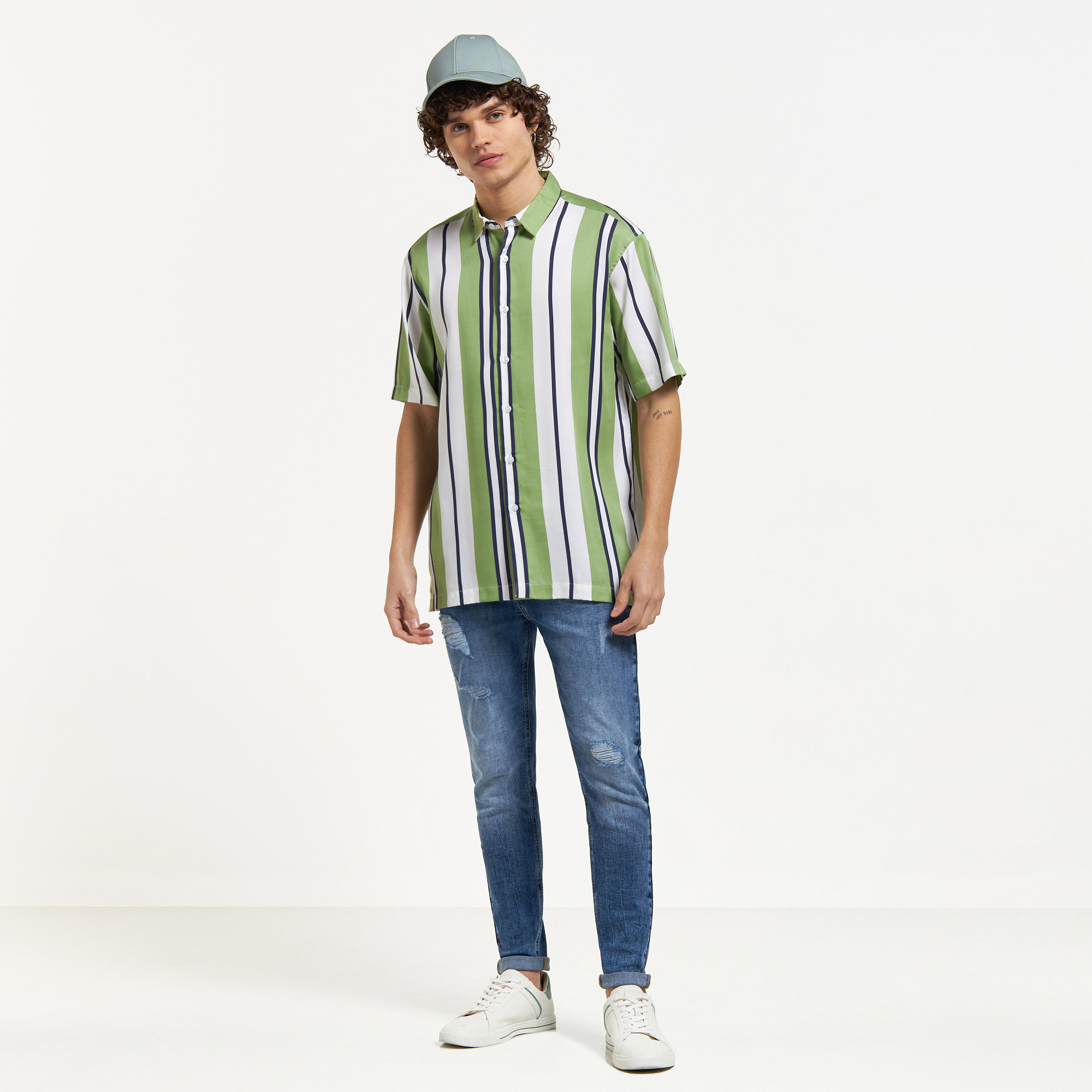 بنطلون جينز بقصة سكيني مضلع بزر إغلاق وجيوب-men-clothing-jeans-image-2