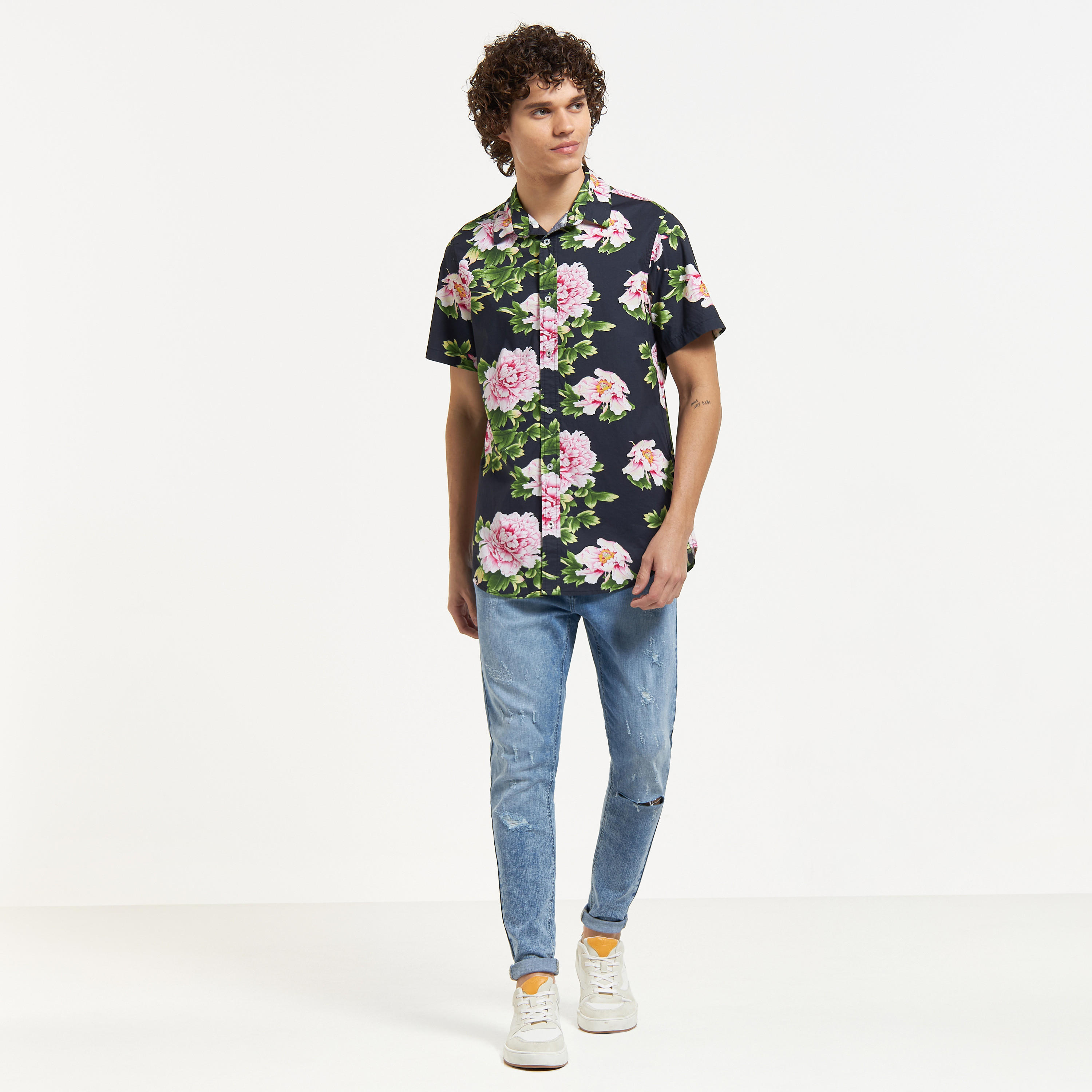 بنطلون جينز بقصة سكيني مضلع بزر إغلاق وجيوب-men-clothing-jeans-image-6