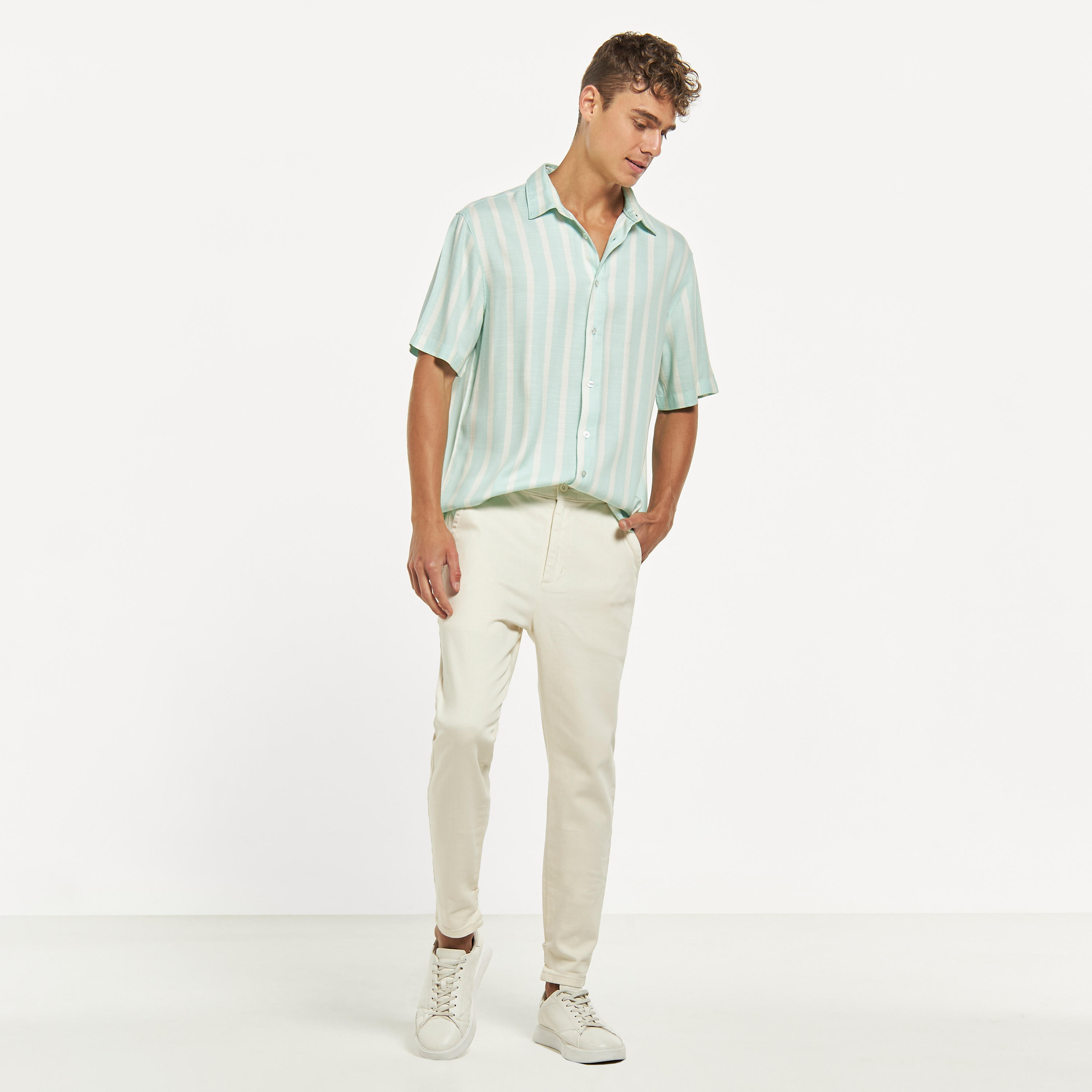 قميص ليوسل مخطّط بأكمام قصيرة-men-clothing-shirts-image-2