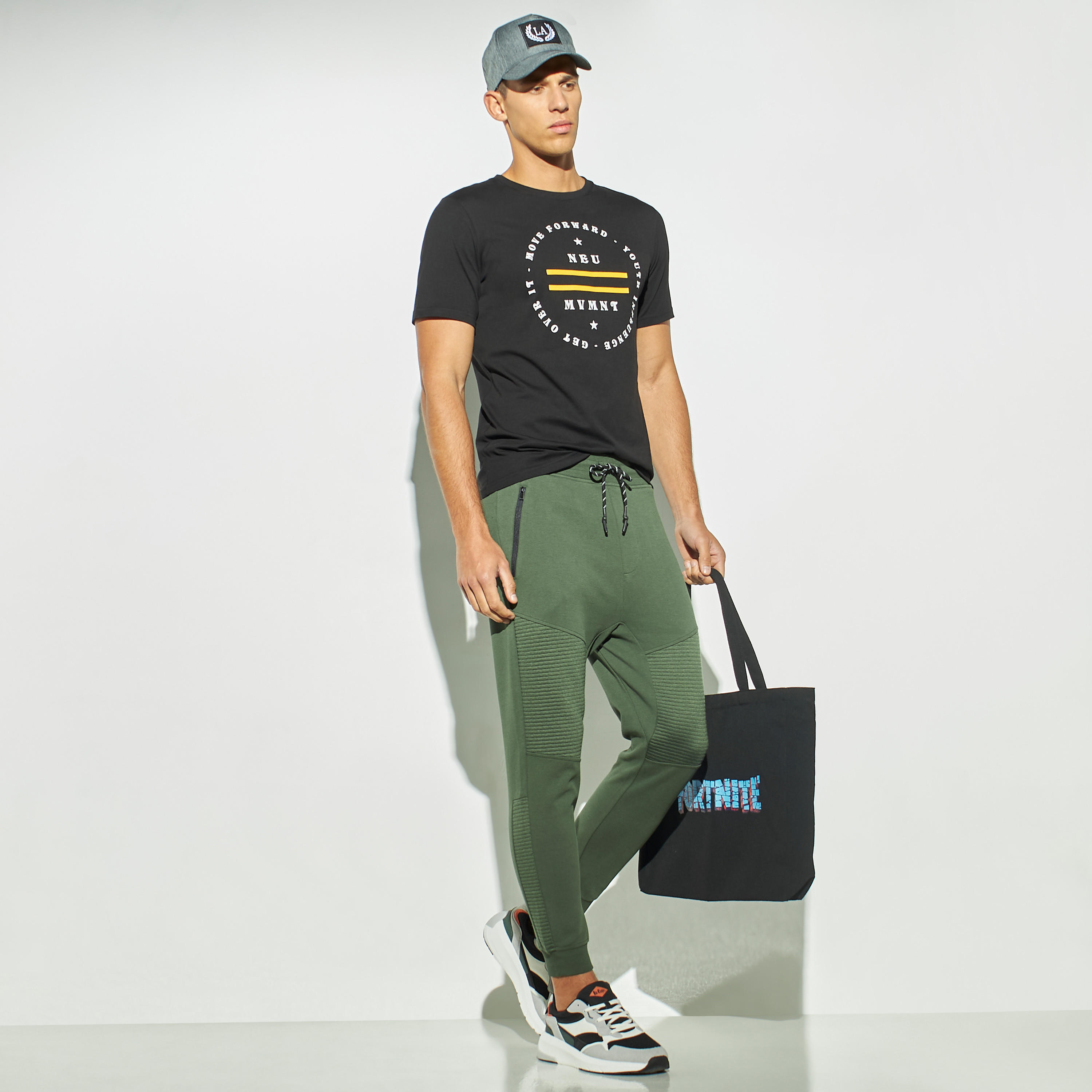 بنطلون رياضي بارز الملمس بجيوب وسحّاب ورباط إغلاق-men-clothing-bottoms-joggers-image-2