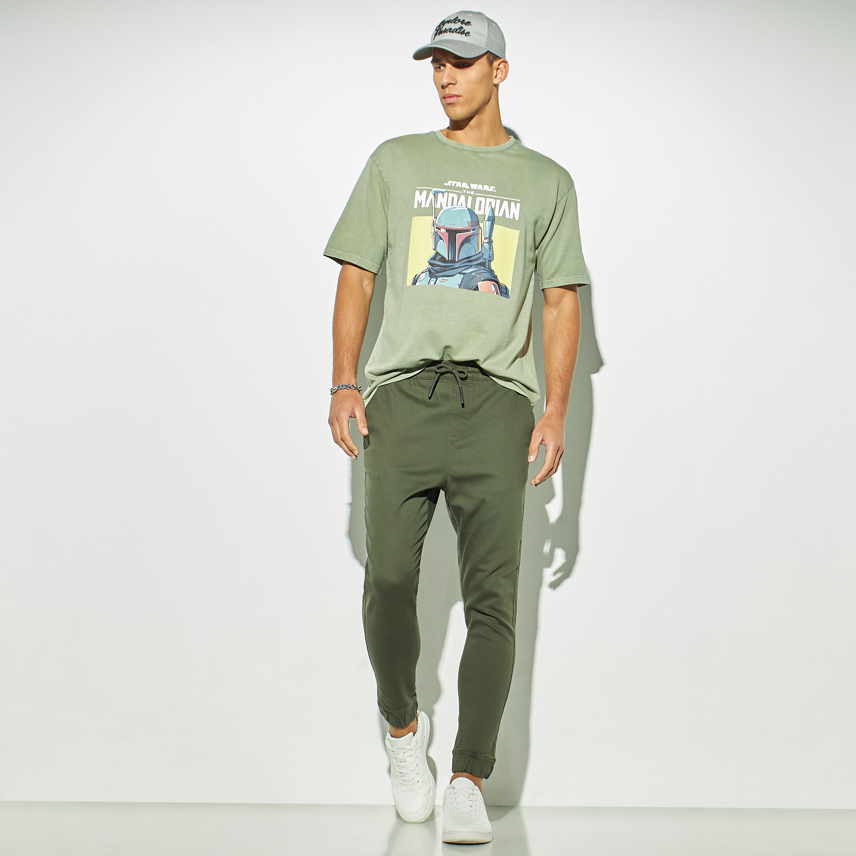 Solid Joggers with Drawstring Closure and Pockets-men-clothing-bottoms-joggers-image-2