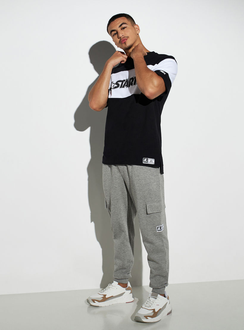 تيشيرت بقوالب ملونة وياقة ضيقة وأكمام قصيرة وطبعات-men-clothing-tshirtsandpolos-tshirts-image-2