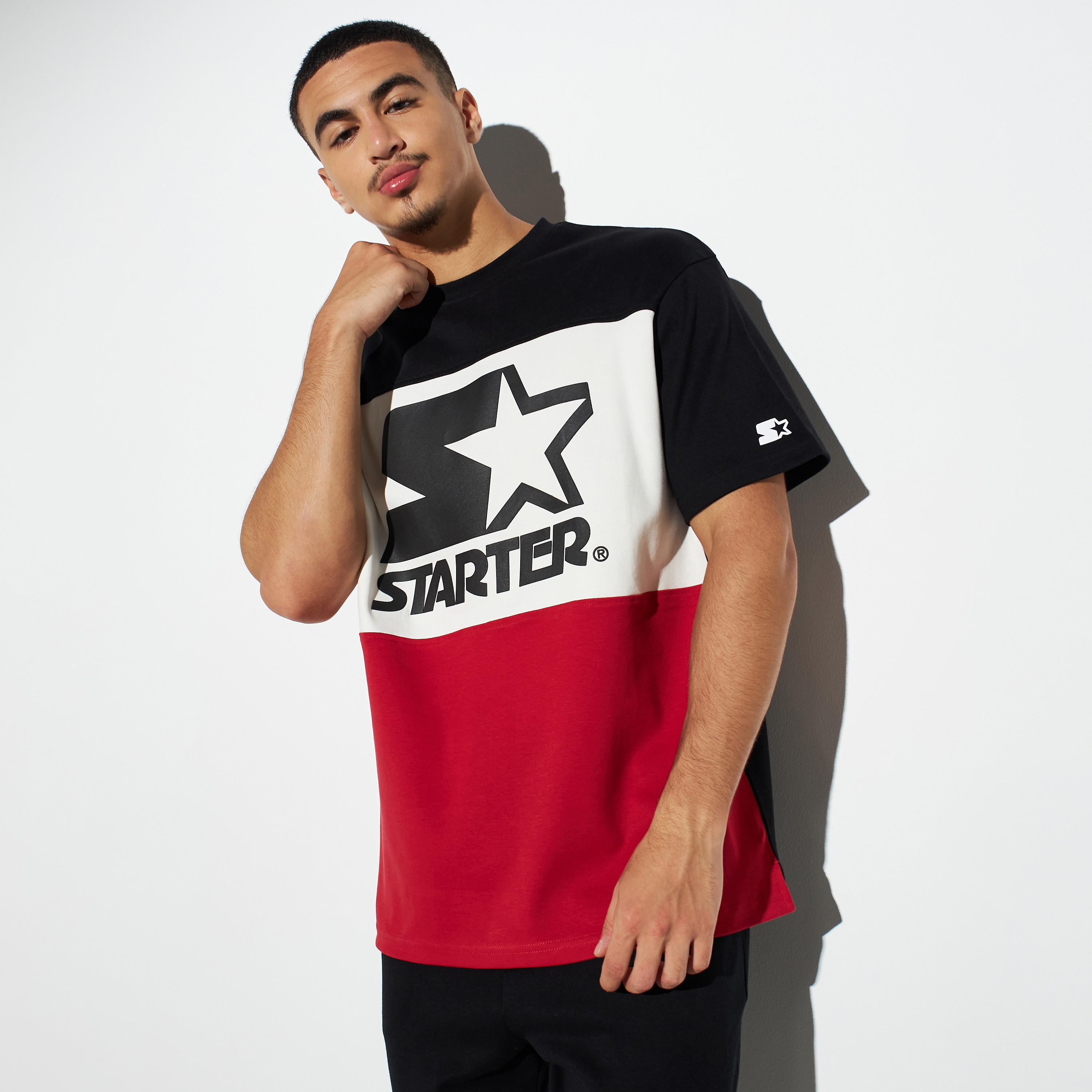 تيشيرت بقوالب ملونة وياقة ضيقة وأكمام قصيرة وطبعات-men-clothing-tshirtsandpolos-tshirts-image-1
