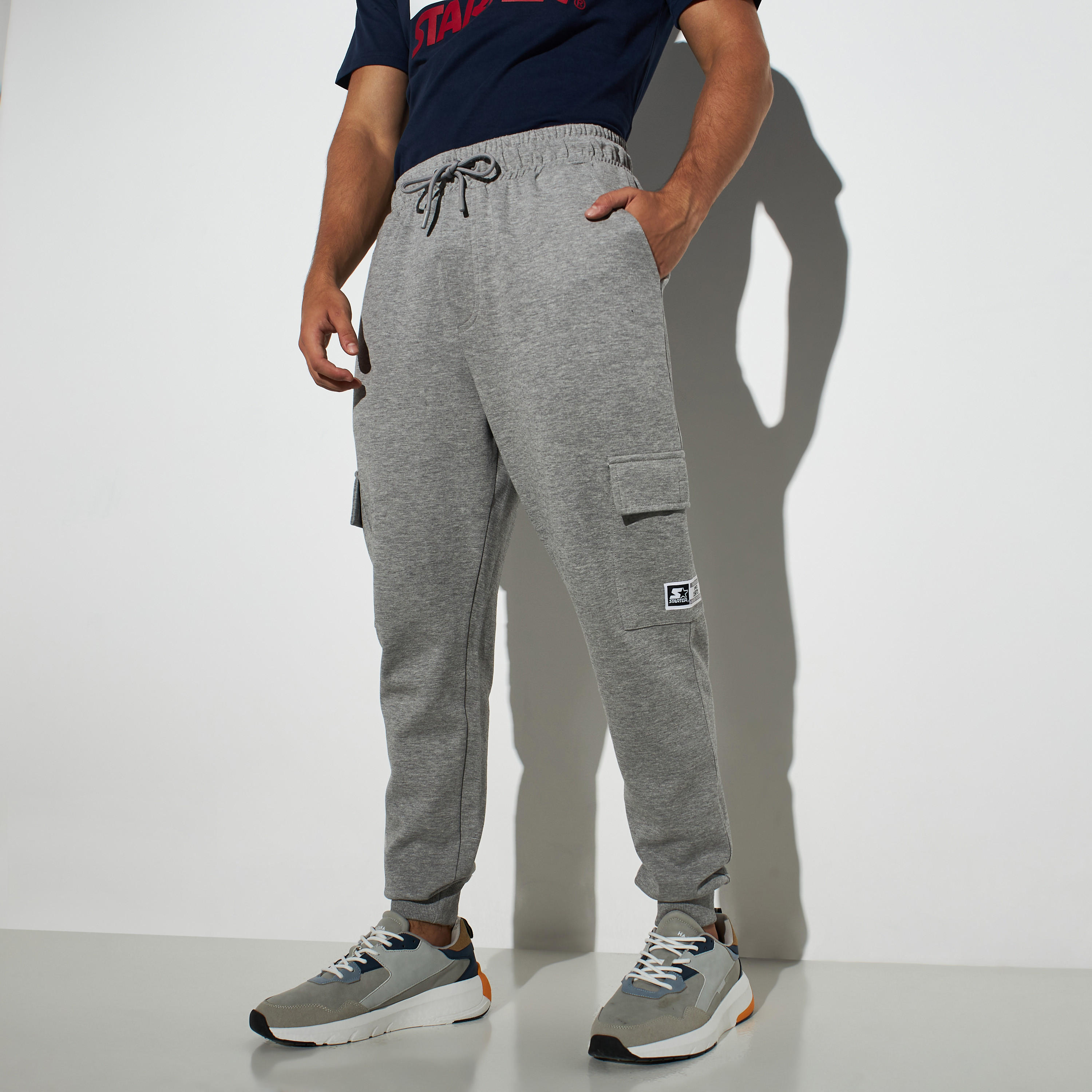 بنطلون رياضي كارجو برباط إغلاق وشعار ستارتر-men-clothing-bottoms-joggers-image-4