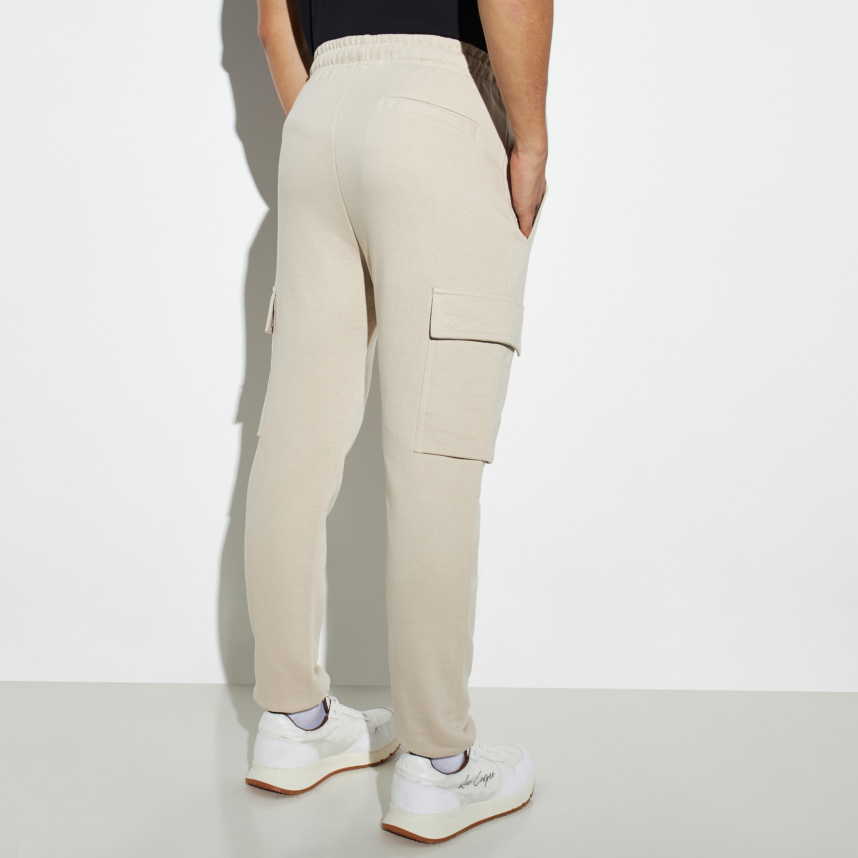 Solid Relaxed Fit Cargo Joggers with Drawstring Closure and Pockets-men-clothing-bottoms-joggers-image-3