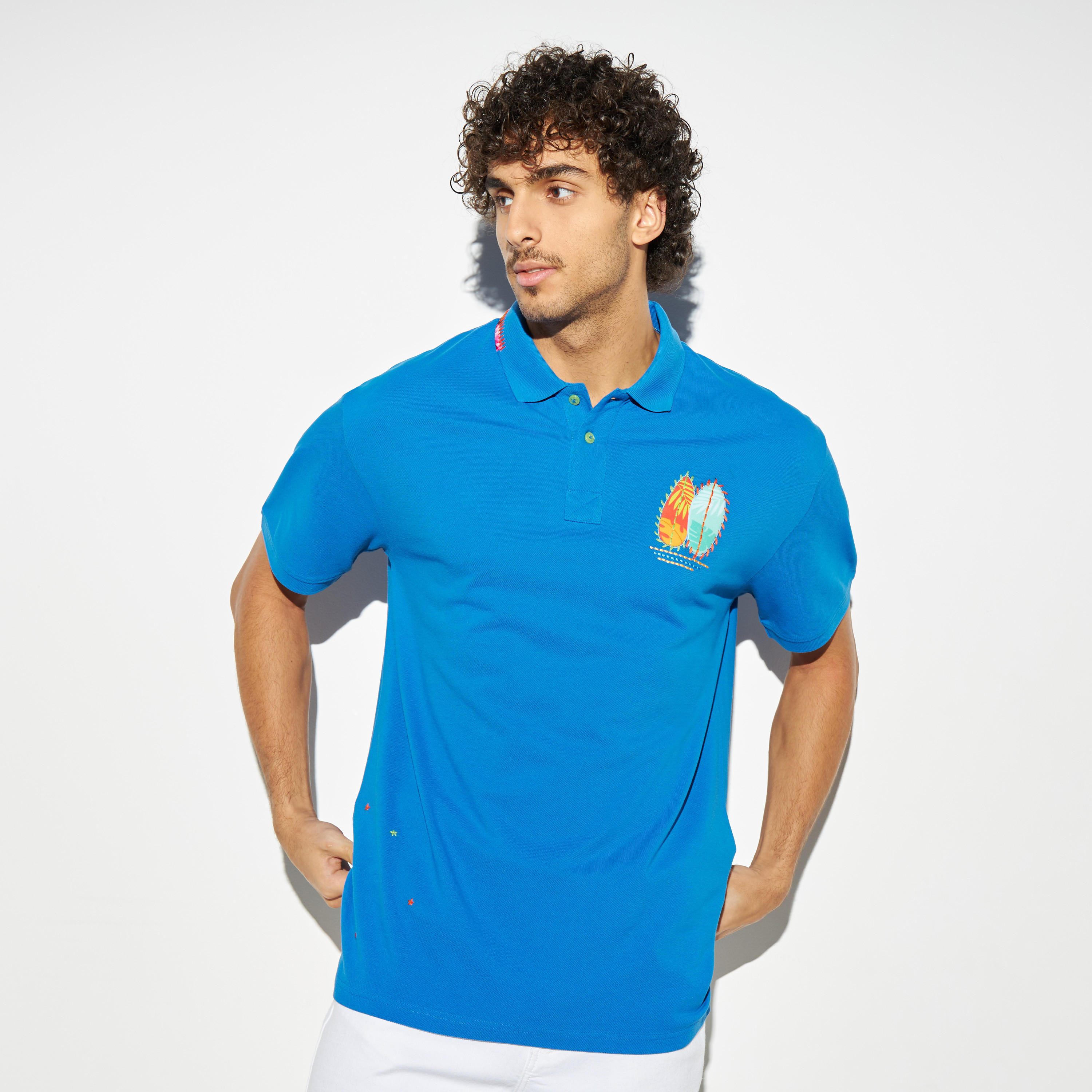 تيشيرت بولو مطرز بأكمام قصيرة-men-clothing-tshirtsandpolos-polos-image-1
