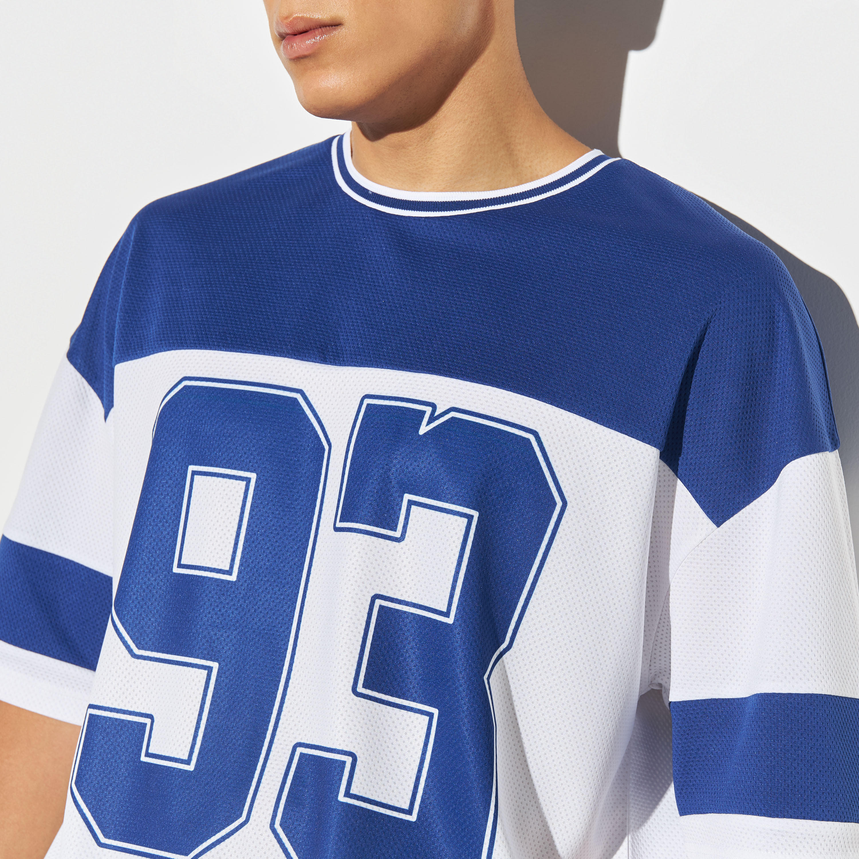 تيشيرت رياضي بطبعات وأكمام قصيرة وياقة مستديرة-men-clothing-tshirtsandpolos-tshirts-image-4
