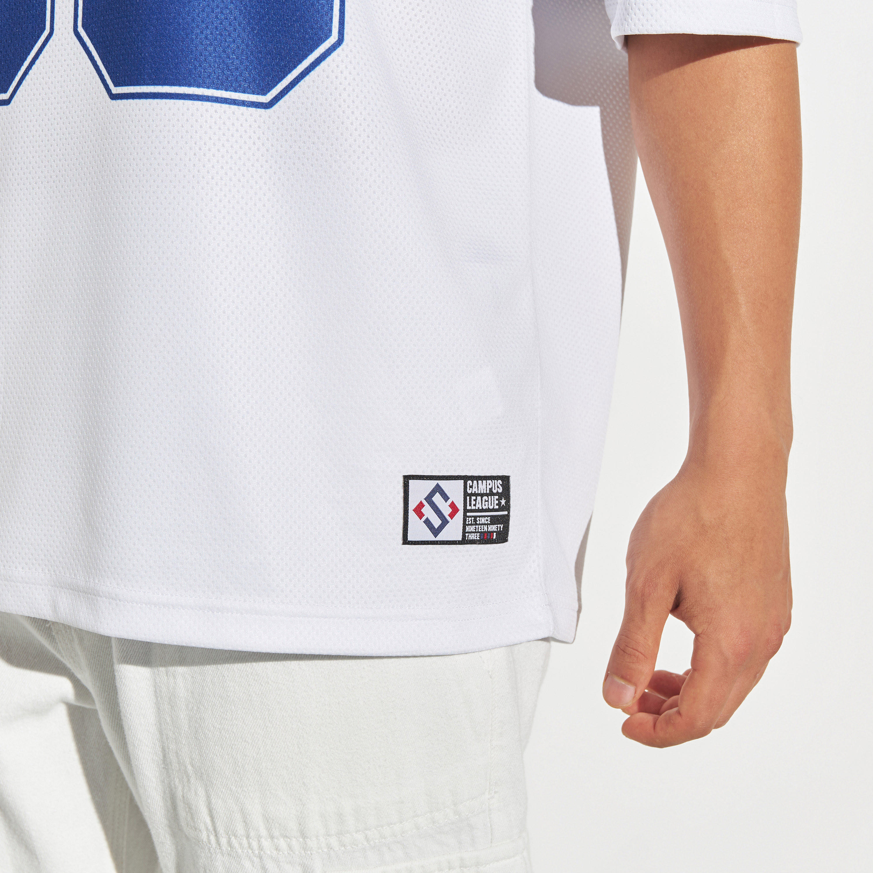 تيشيرت رياضي بطبعات وأكمام قصيرة وياقة مستديرة-men-clothing-tshirtsandpolos-tshirts-image-5