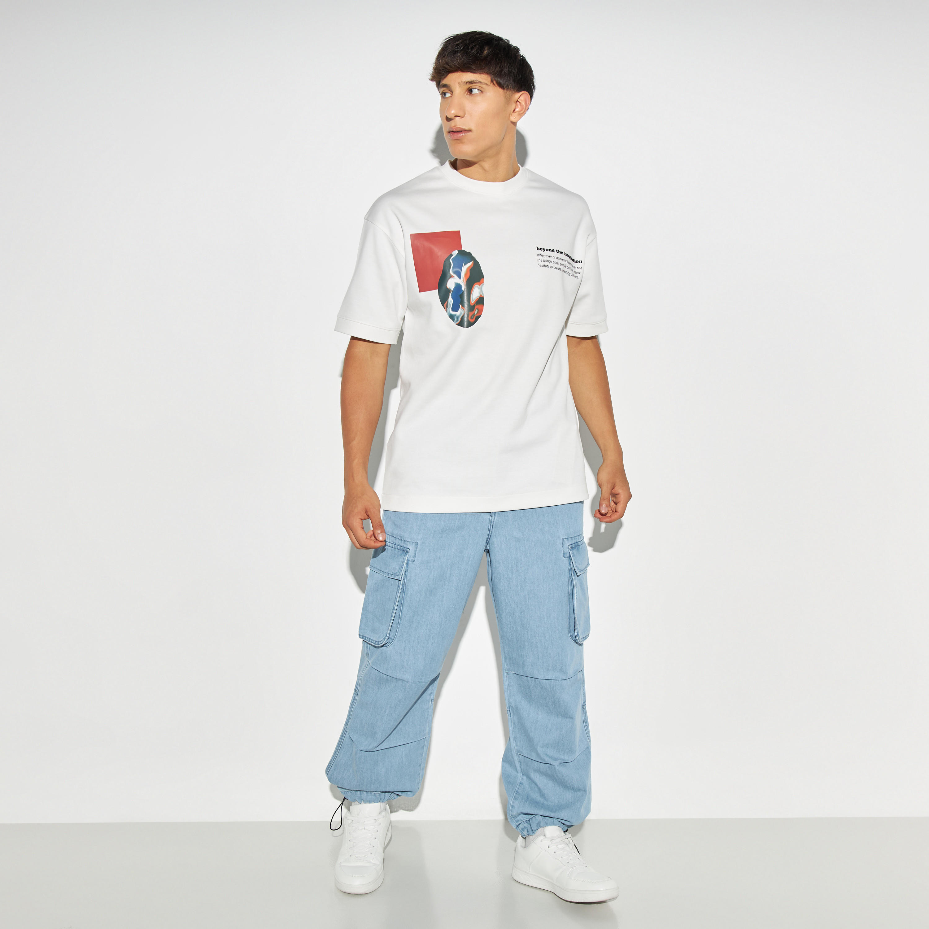 بنطلون رياضي باراشوت سادة بقصة مريحة ورباط إغلاق وجيوب-men-clothing-bottoms-trousersandchinos-trousers-image-4