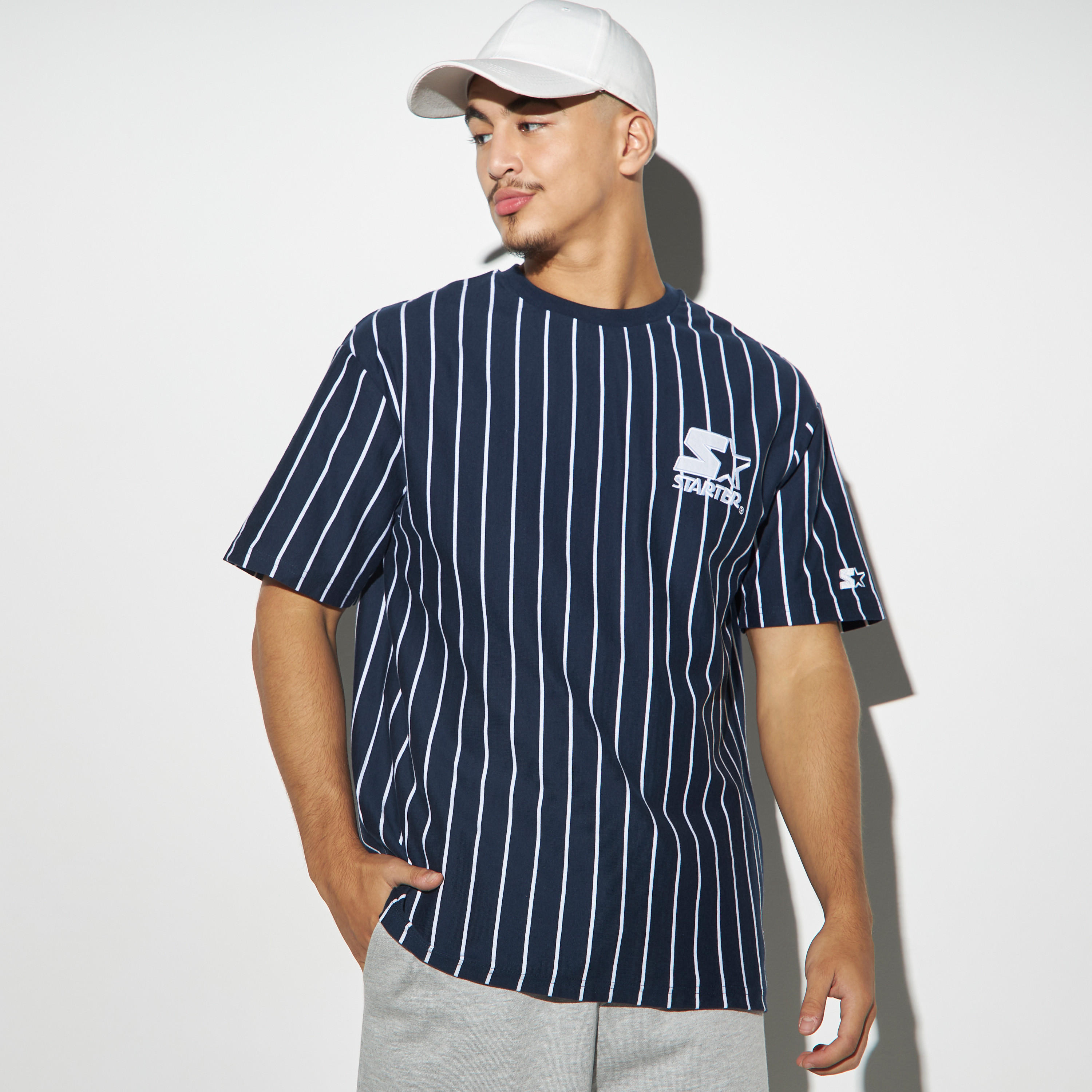 تيشيرت مخطط بأكمام قصيرة وزخارف-men-clothing-tshirtsandpolos-tshirts-image-1