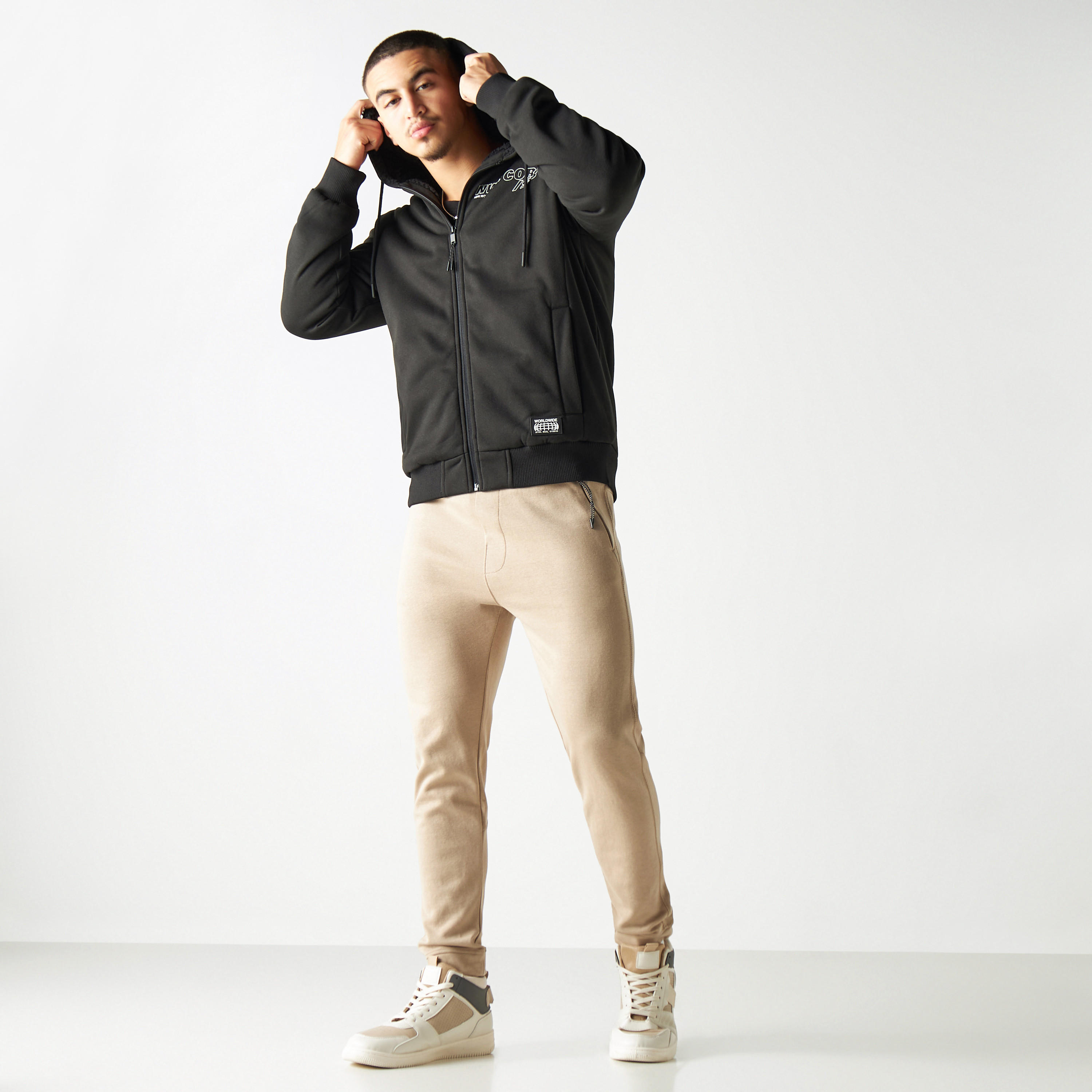 هودي بسحّاب إغلاق وجيوب بطبعات-men-clothing-jacketsandblazers-jackets-image-2